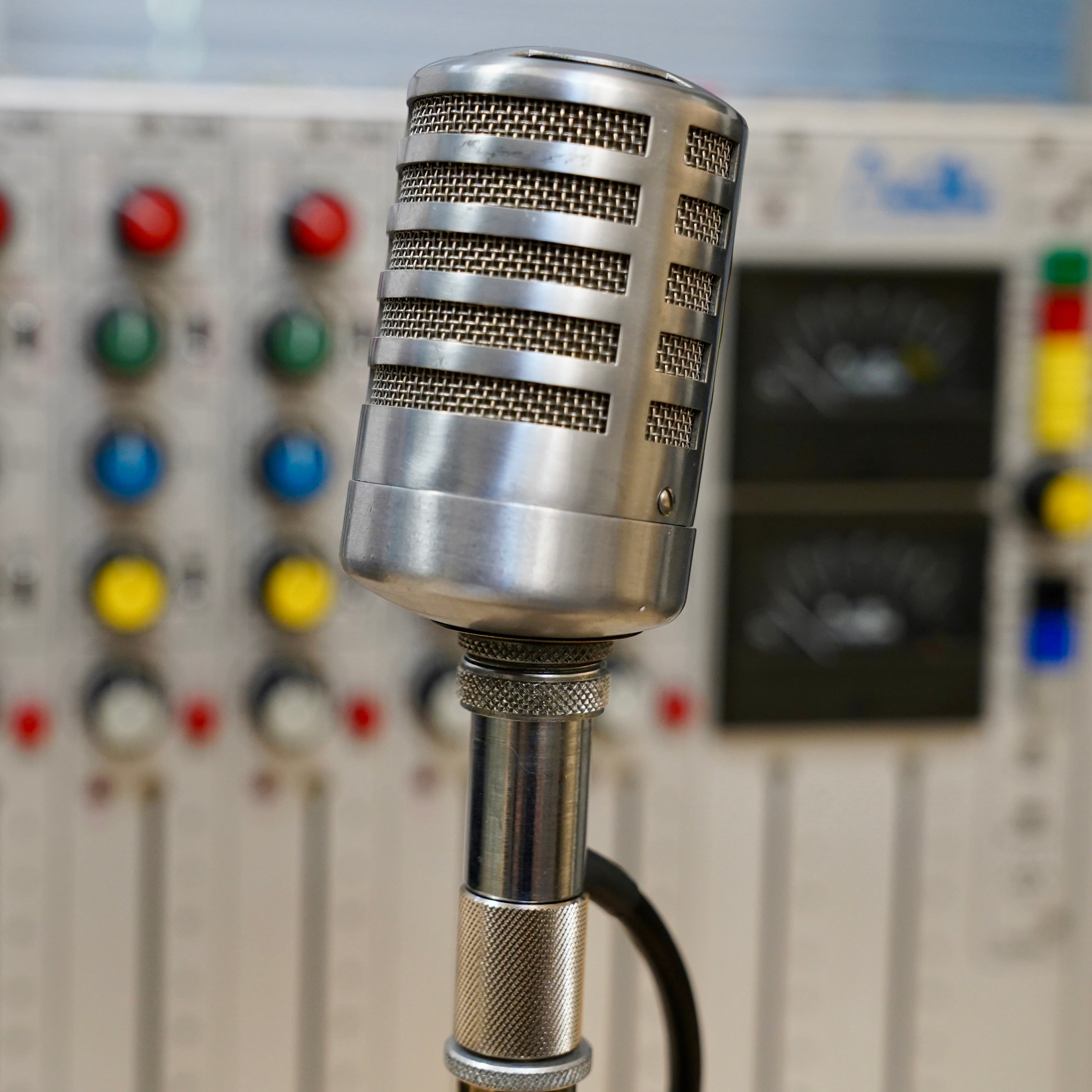 Reslo URA Ribbon Microphone