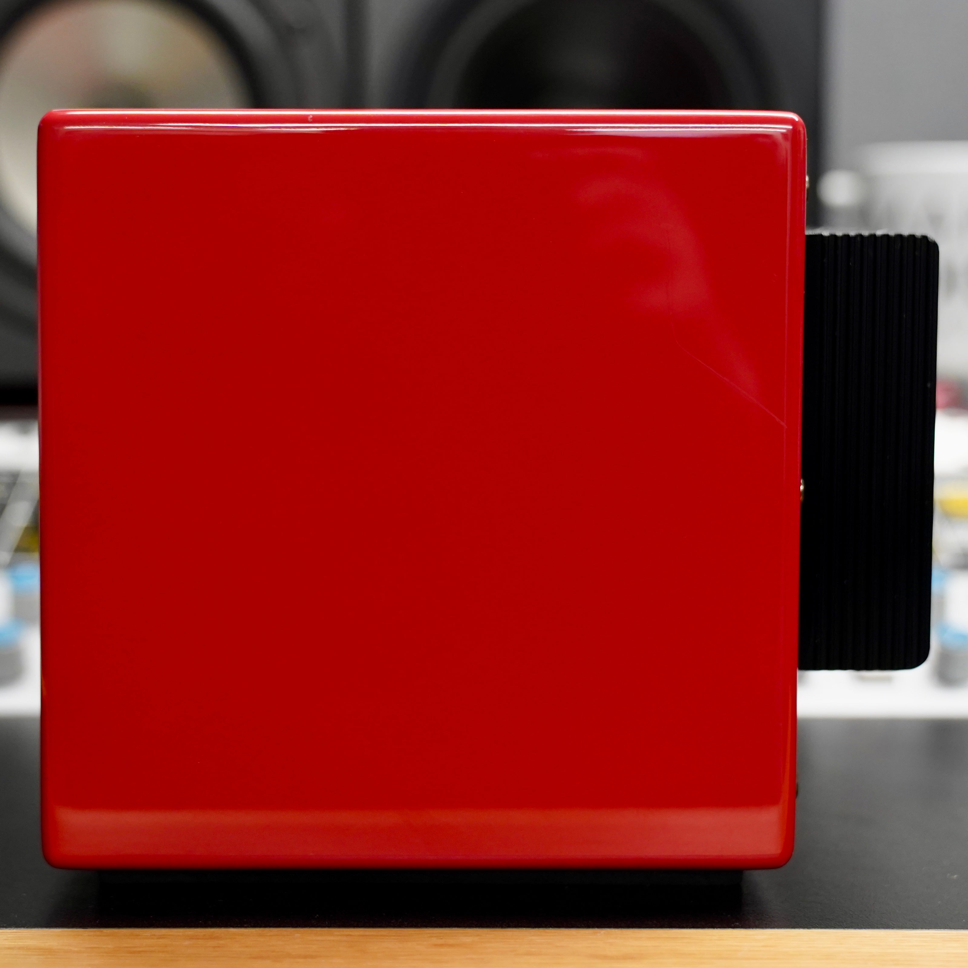 Avantone MixCube (Active)