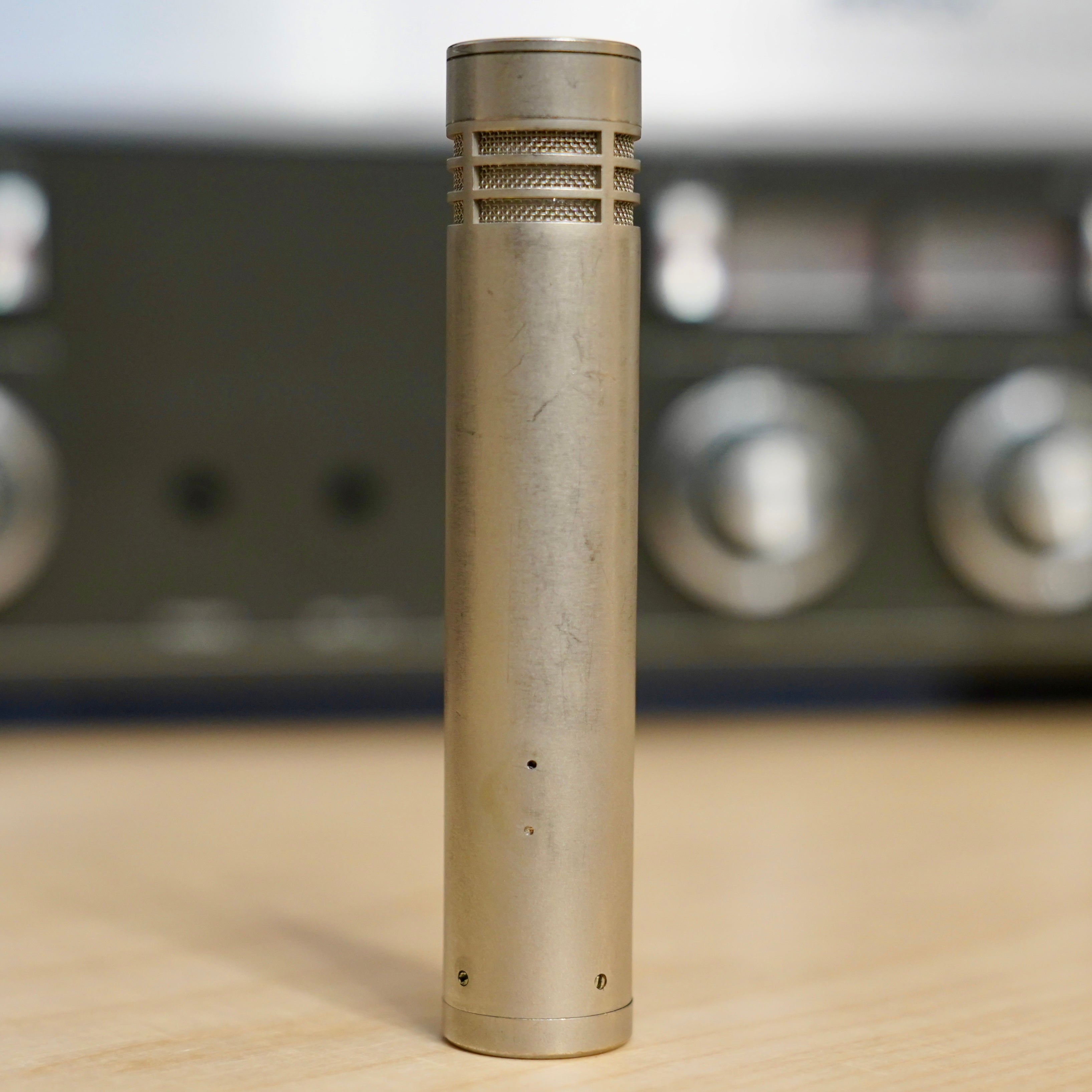 Neumann KM83i