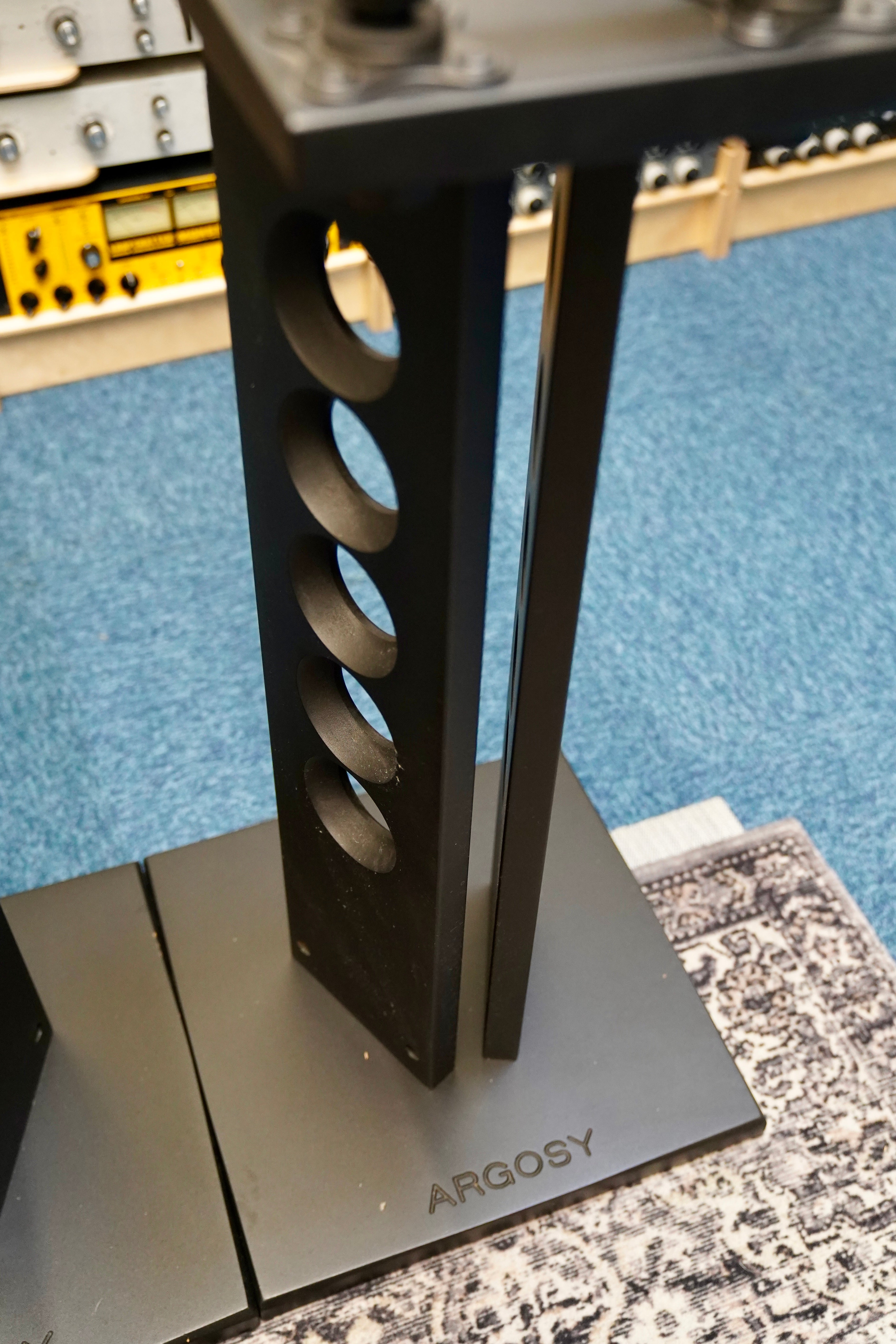 Argosy Spire 360i Speaker Stand with IsoAcoustics Technology