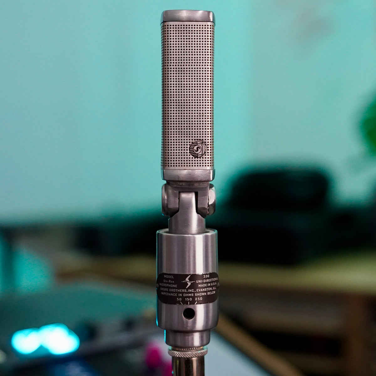 Shure 330 Ribbon Microphone
