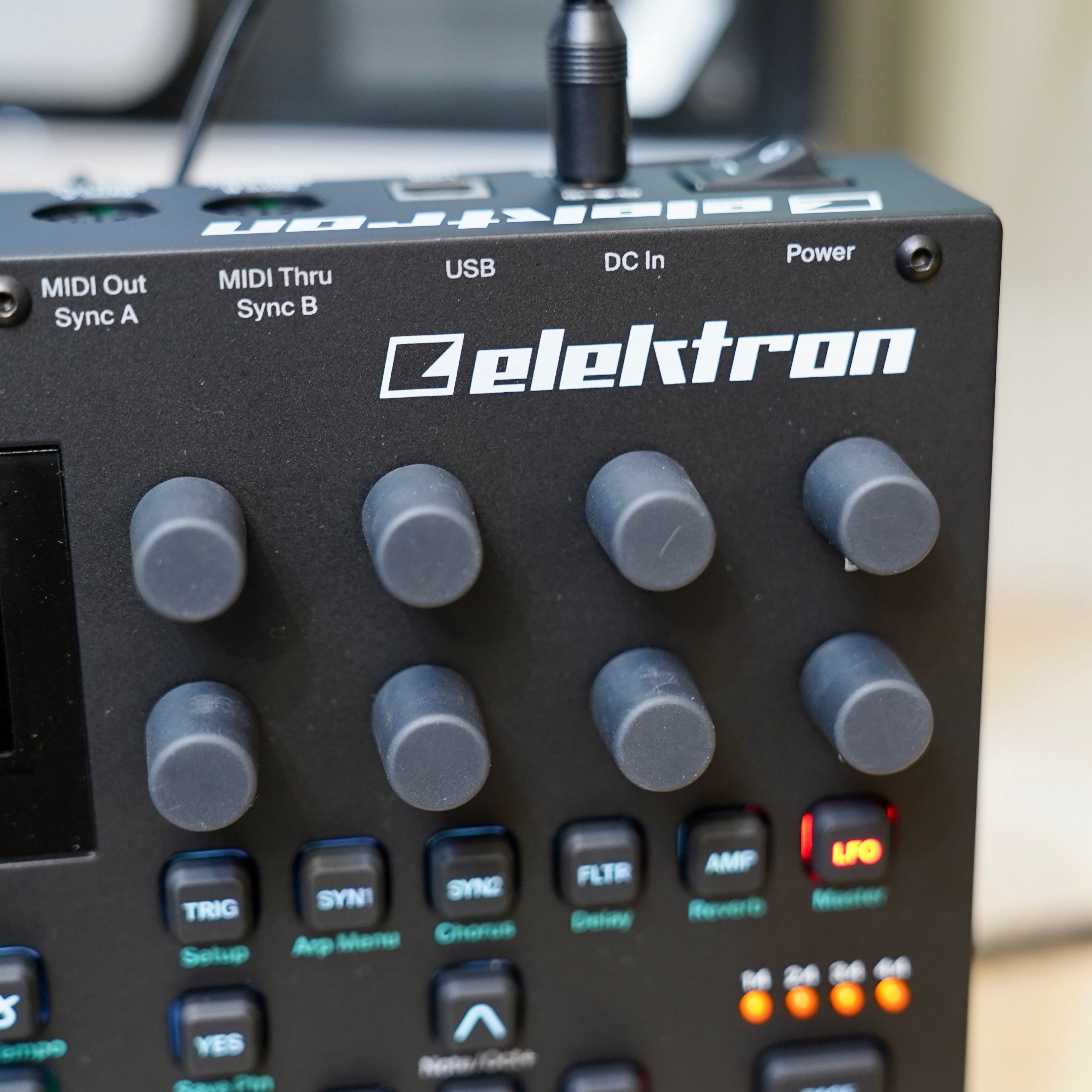 Elektron Digitone 8-Voice Digital Synthesizer