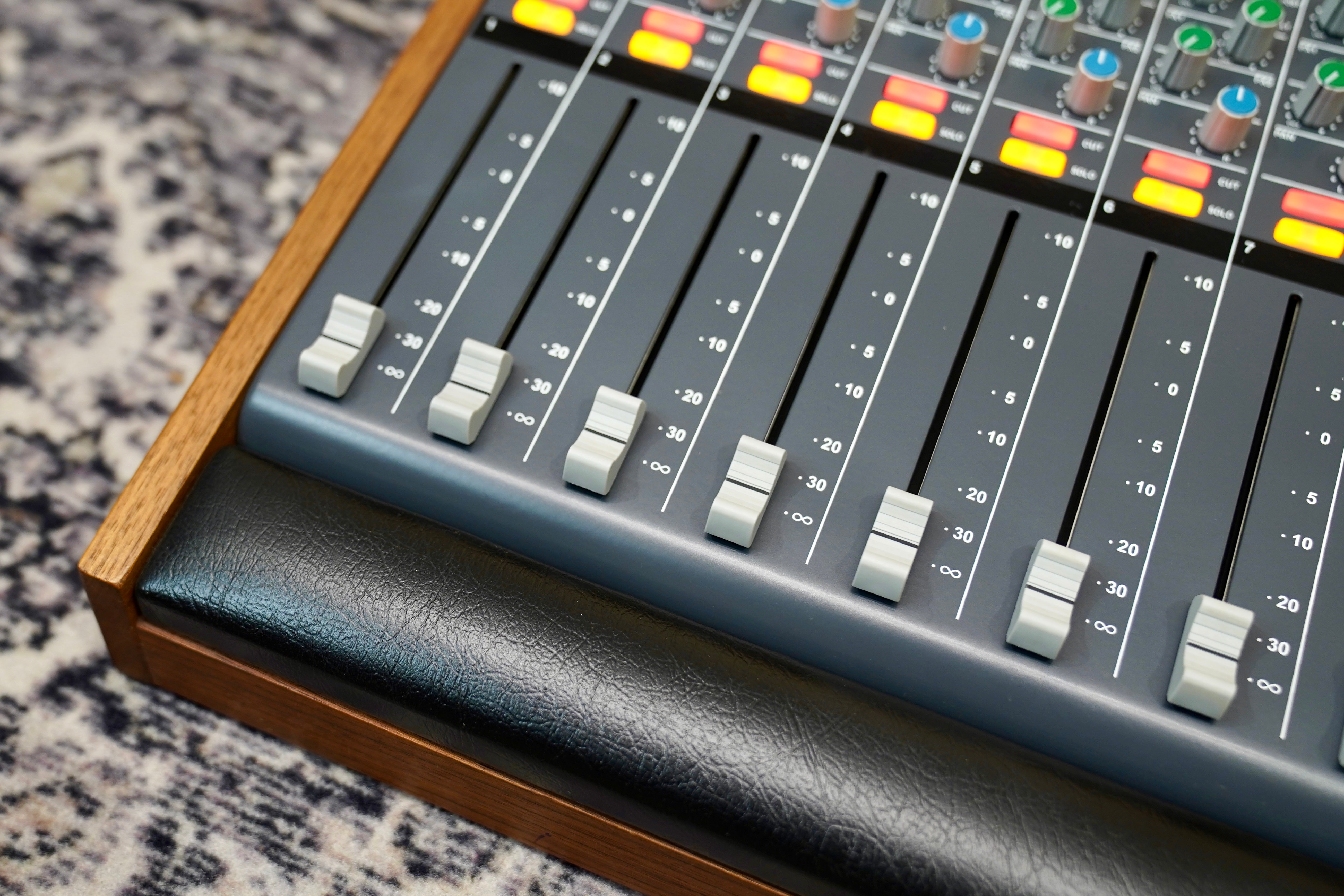 Solid State Logic X-Desk SuperAnalogue Mixer