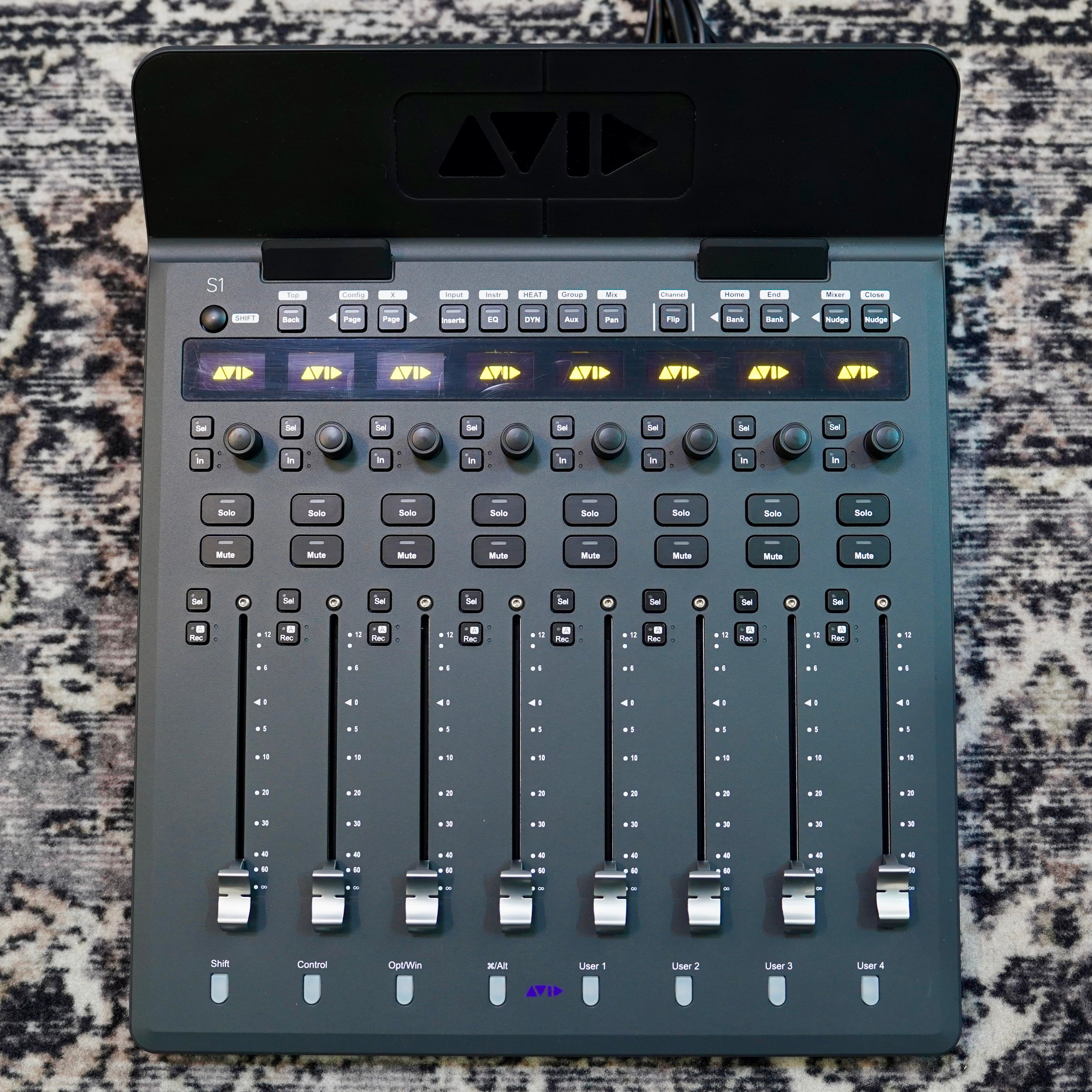Avid S1 Controller