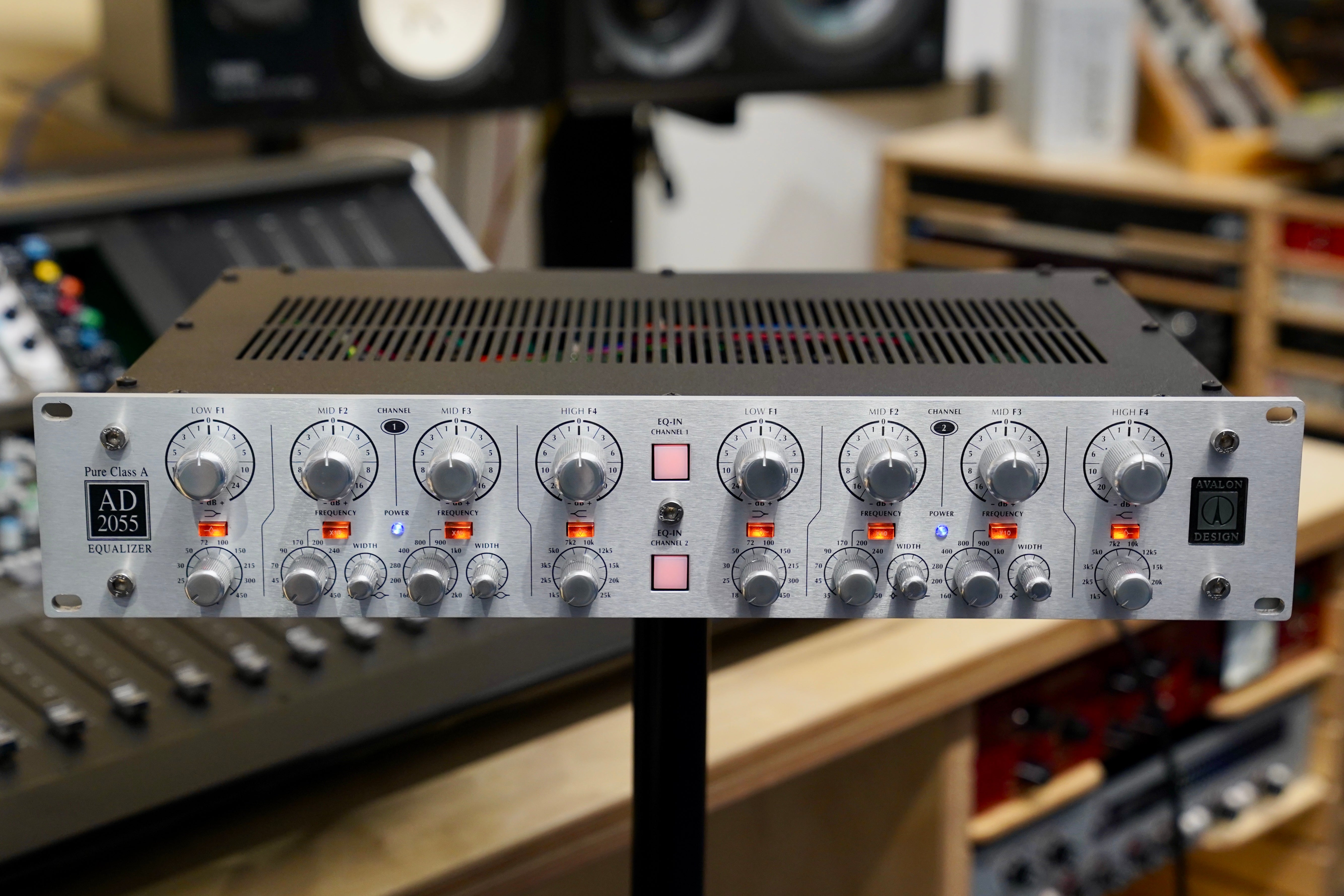 Avalon AD 2055 Dual Mono Parametric EQ