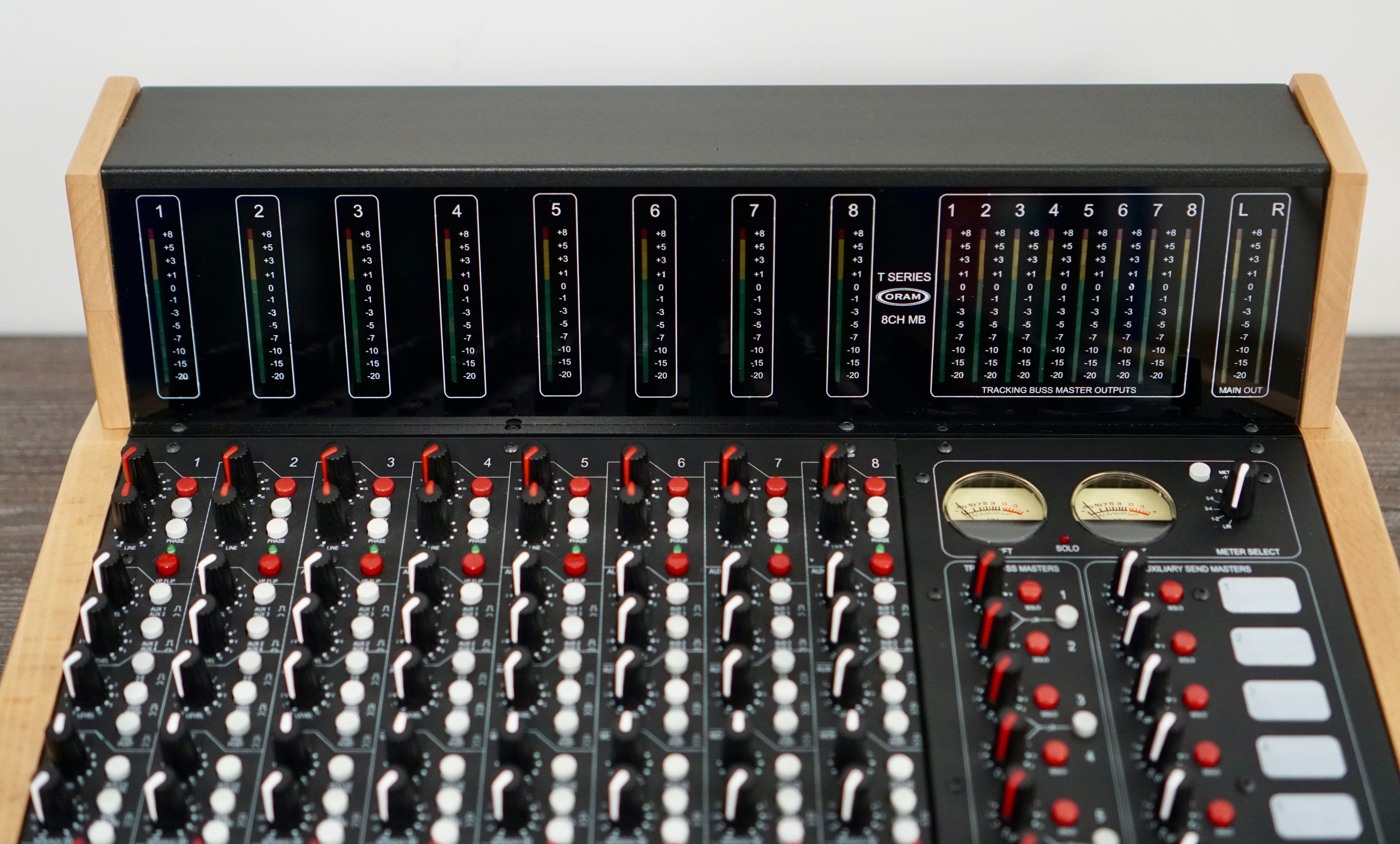Oram T-Series 8ch Console