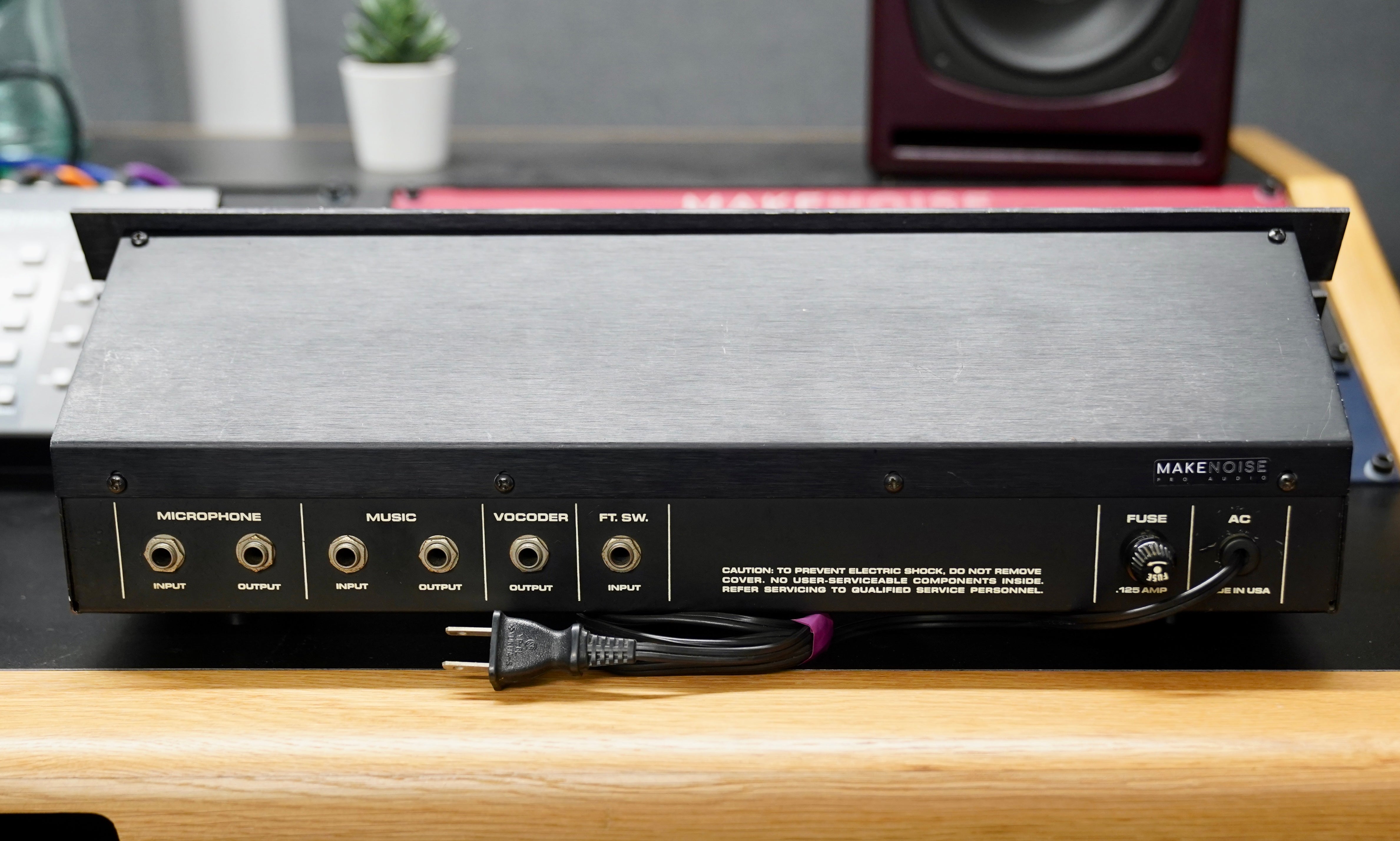 Electro Harmonix EH-0300 Vocoder