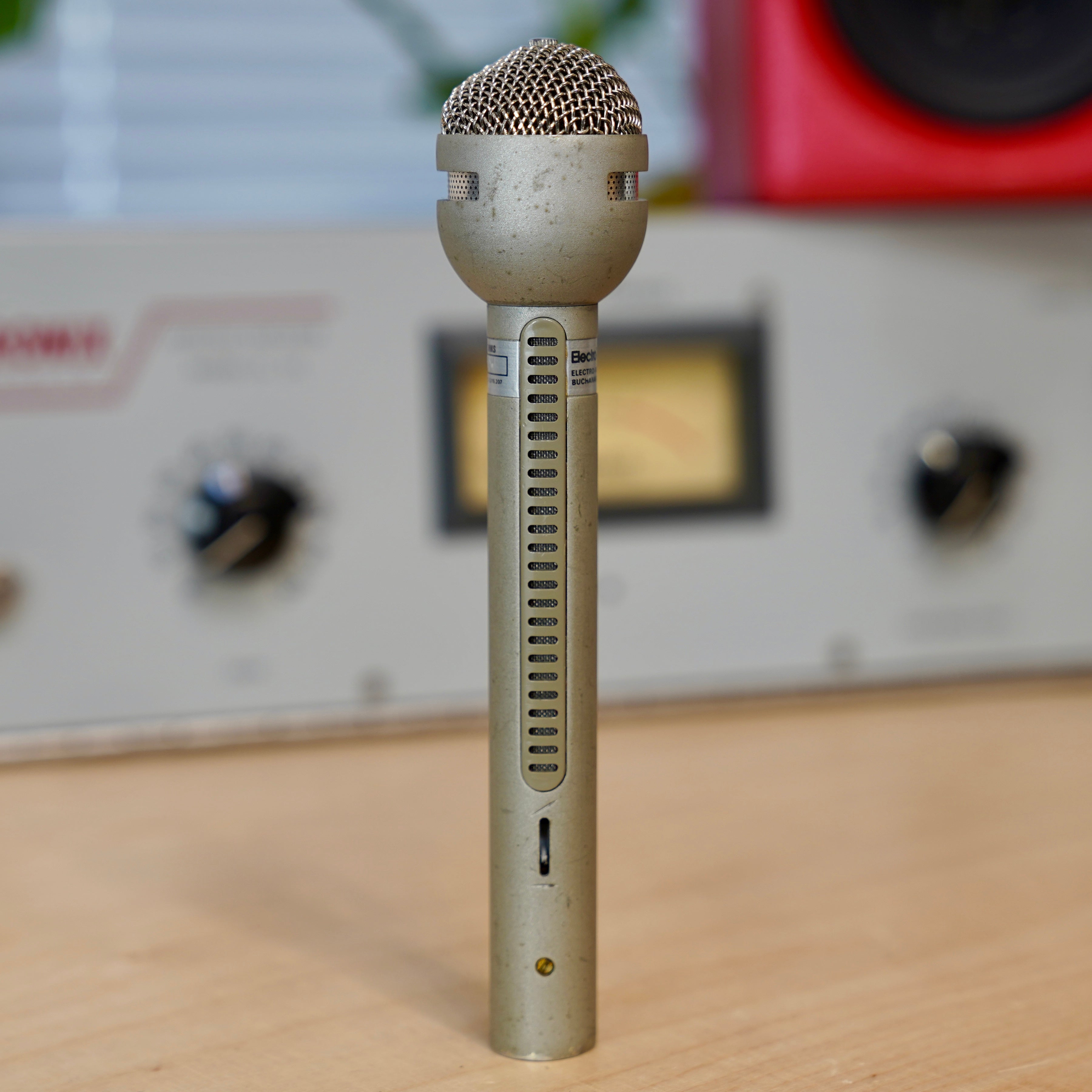 Electro-Voice RE10 Supercardioid Dynamic Cardioid Microphone