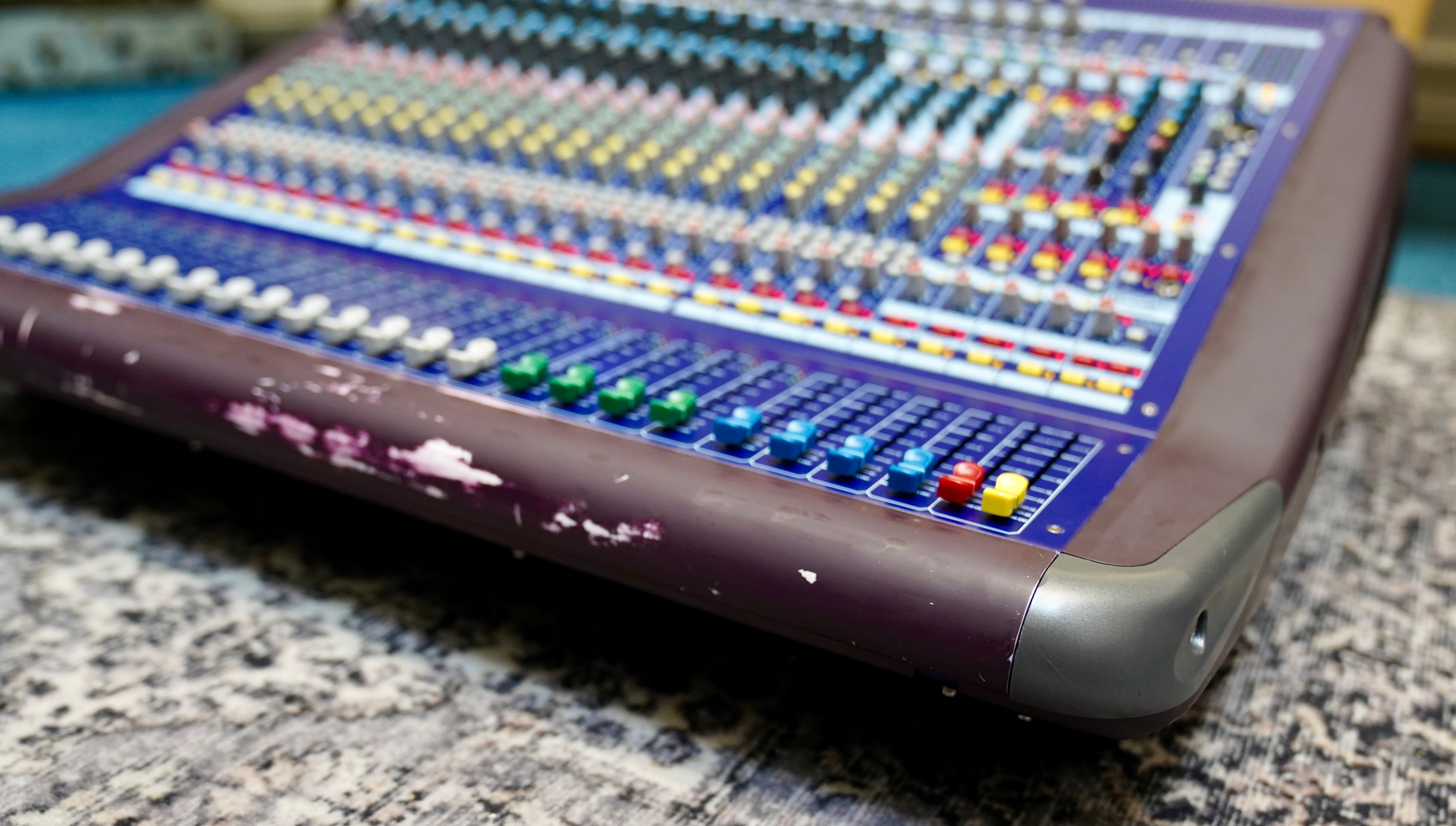 Midas Venice F24 24-Channel Mixing Console