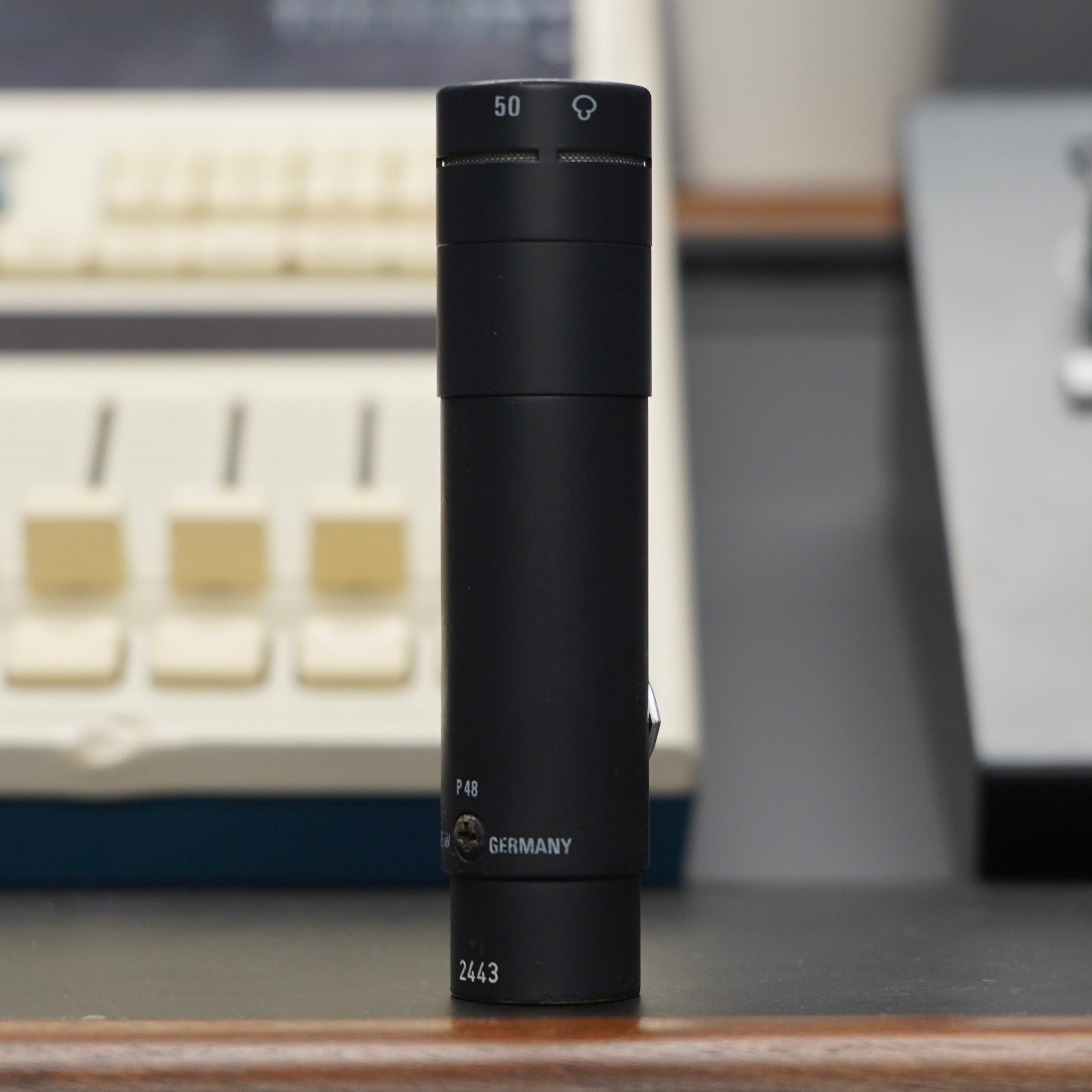 Neumann KM 150 (Hypercardioid)
