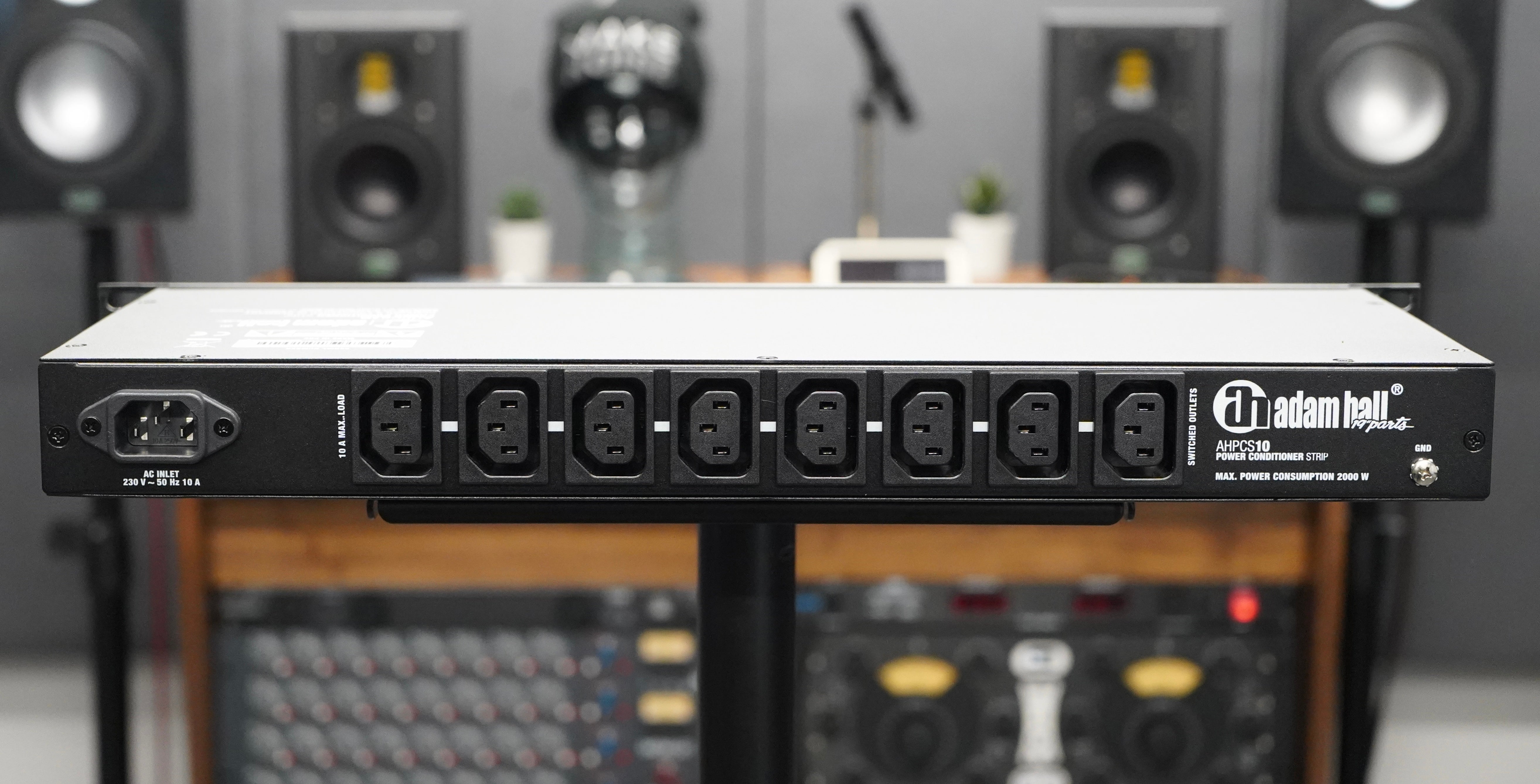 Adam Hall AHPCS10 Power Conditioner