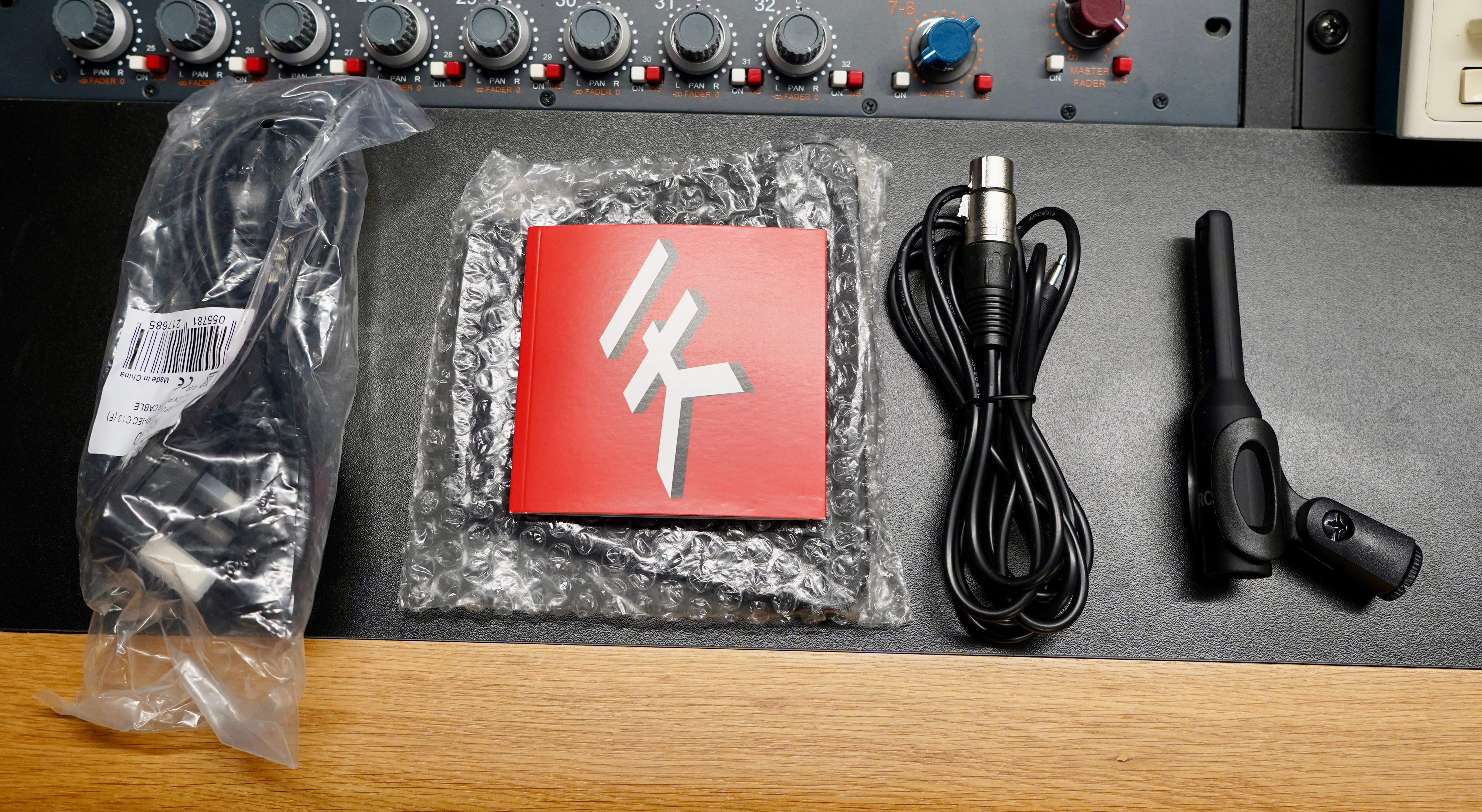 IK Multimedia iLoud MTM (Pair)