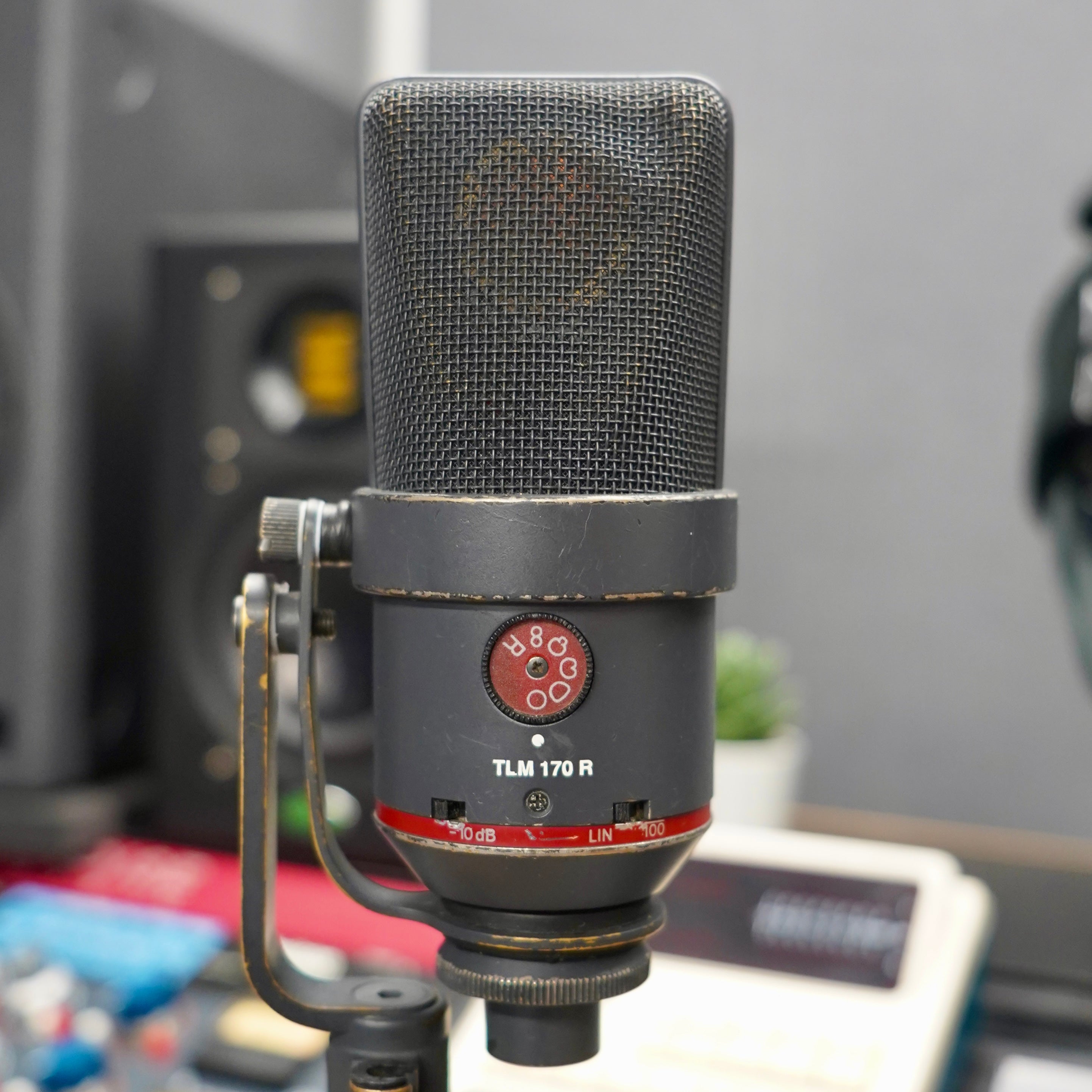 Neumann TLM 170 R