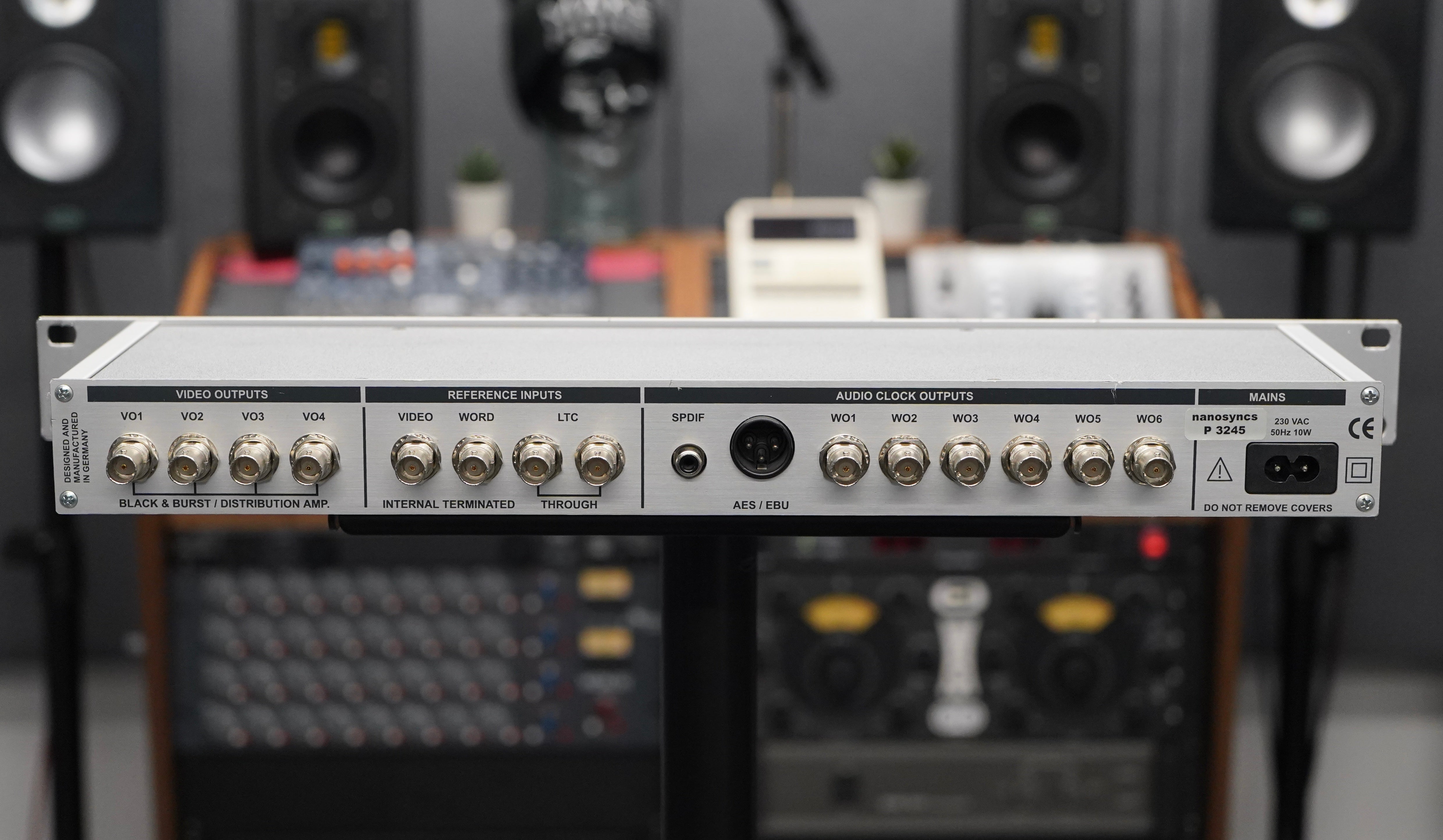 Rosendahl Nanosyncs DDS Audio Clock