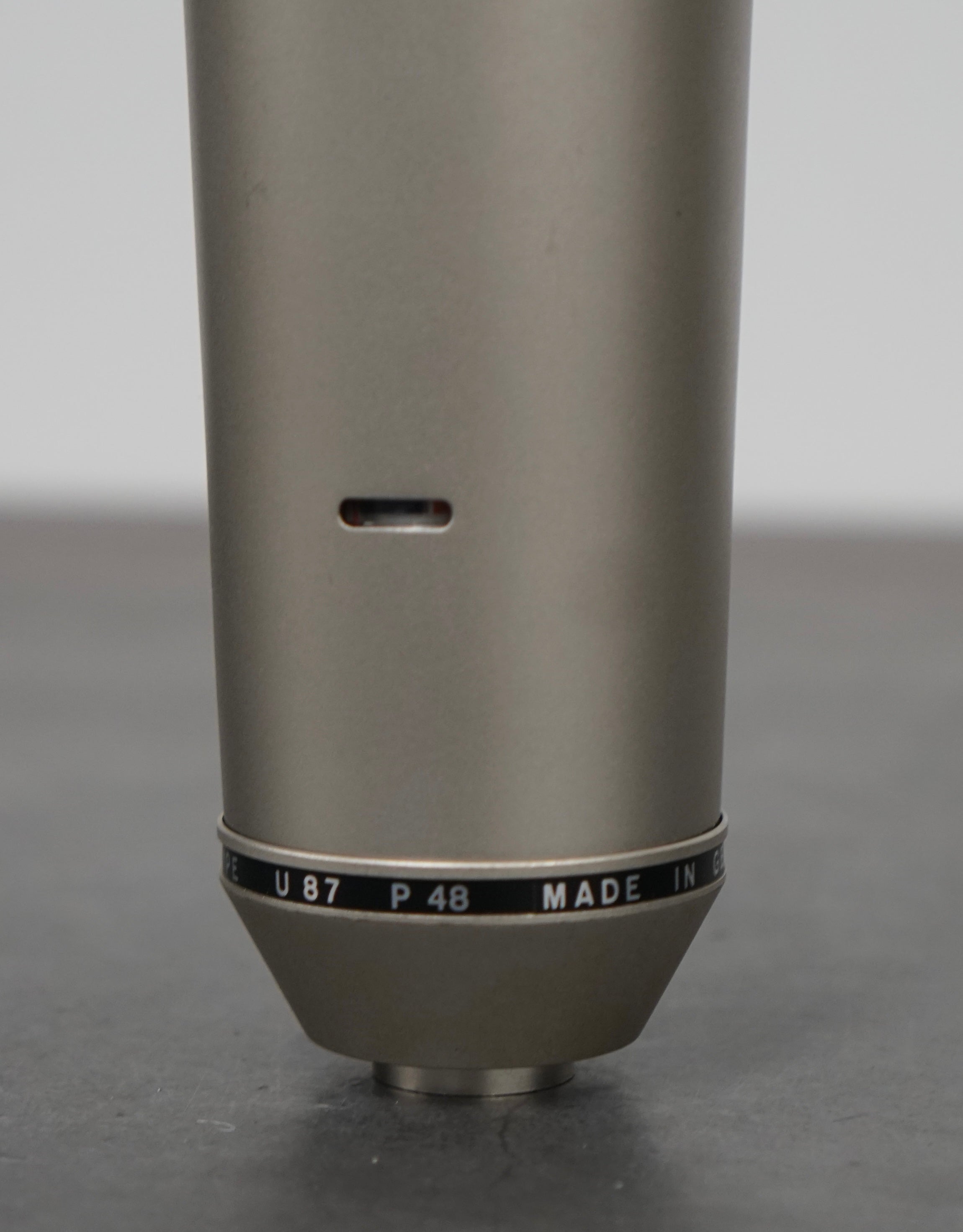 Neumann U87 (1981)