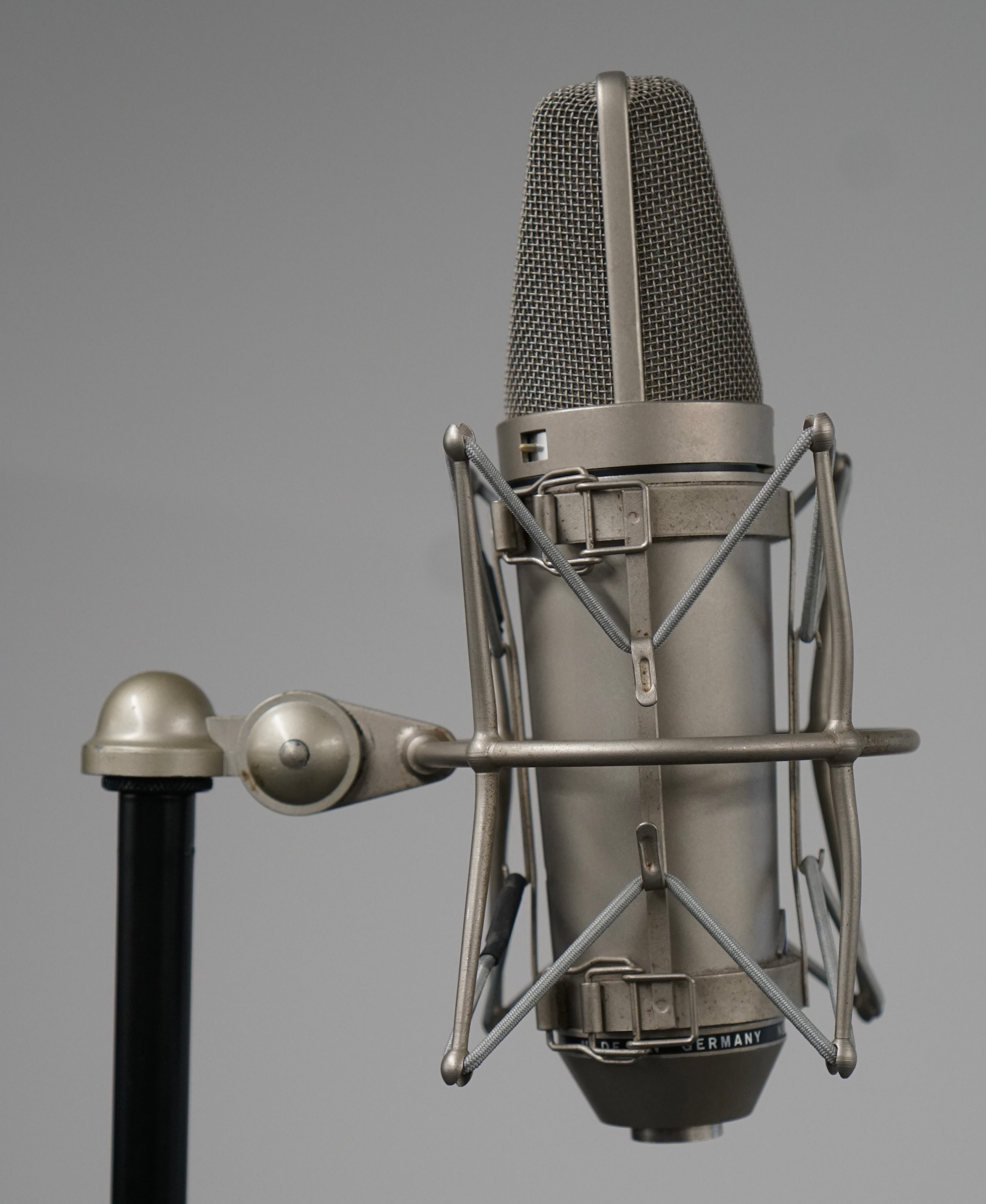 Neumann U87 (1981)