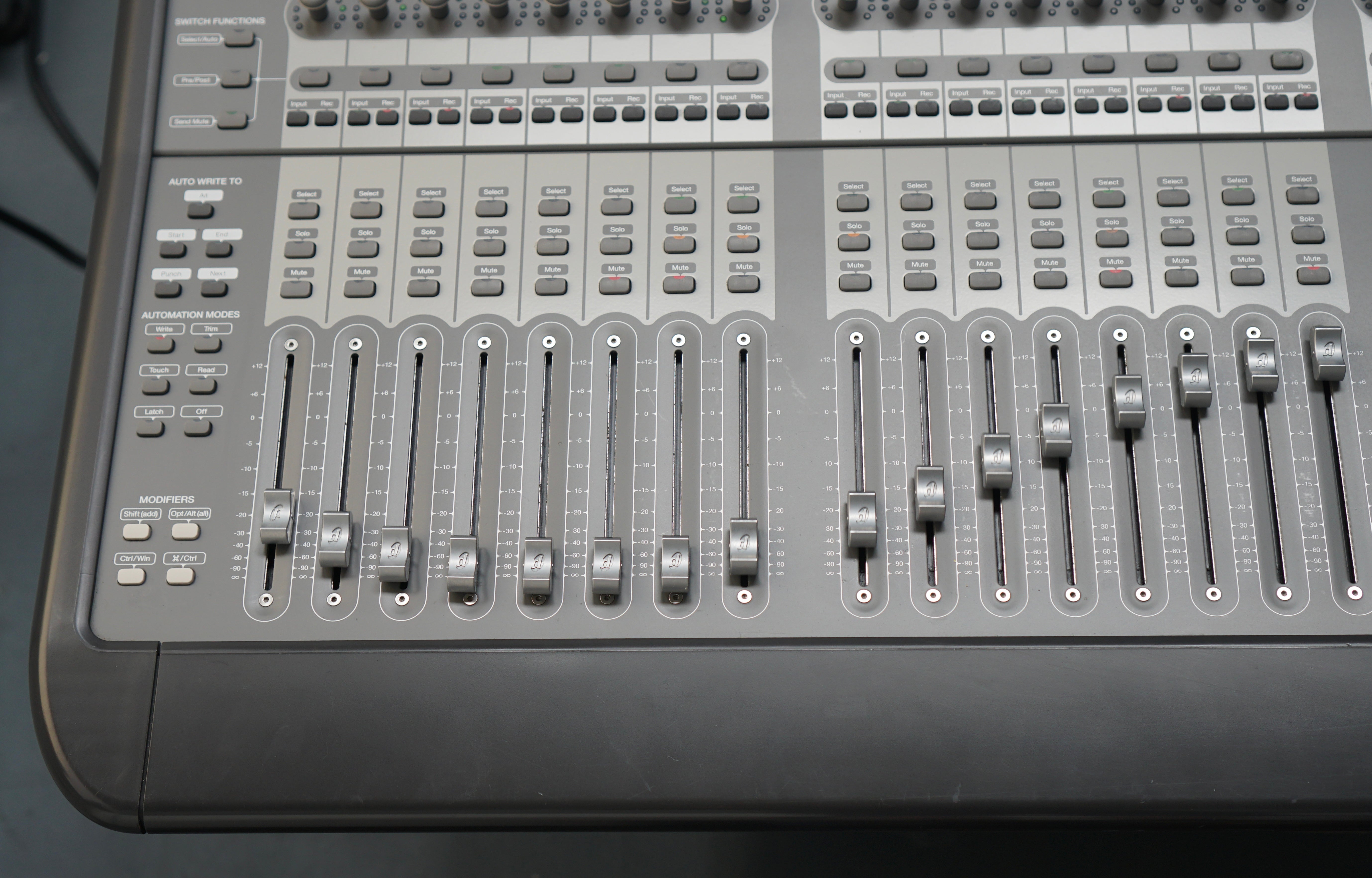 Avid / Digidesign C24