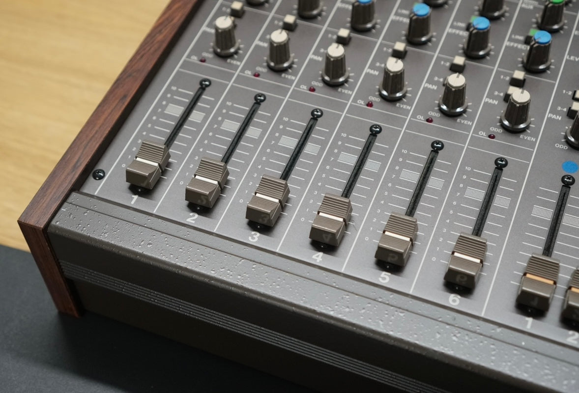 Tascam M-106