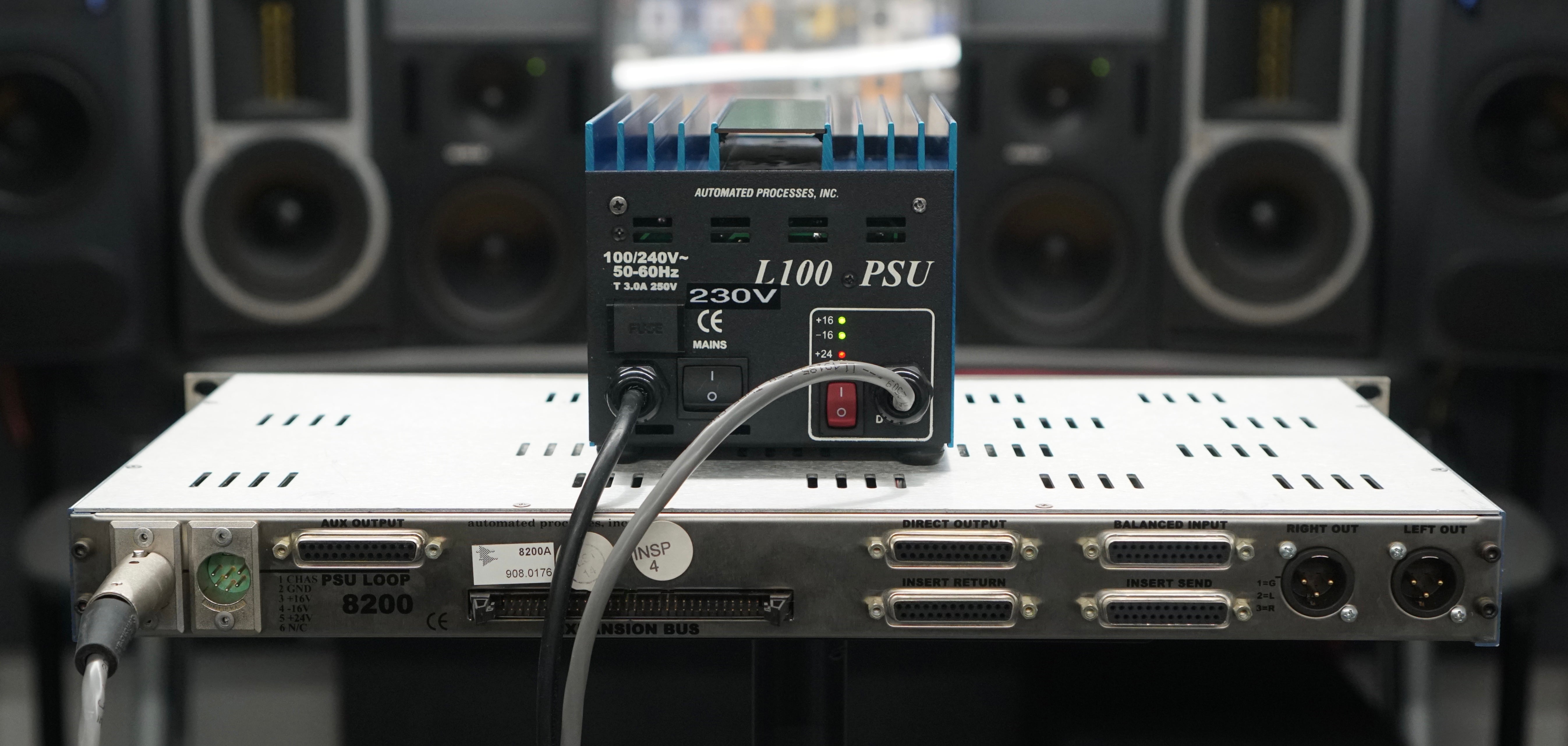 API 8200A 8-Channel Discrete Summing Mixer