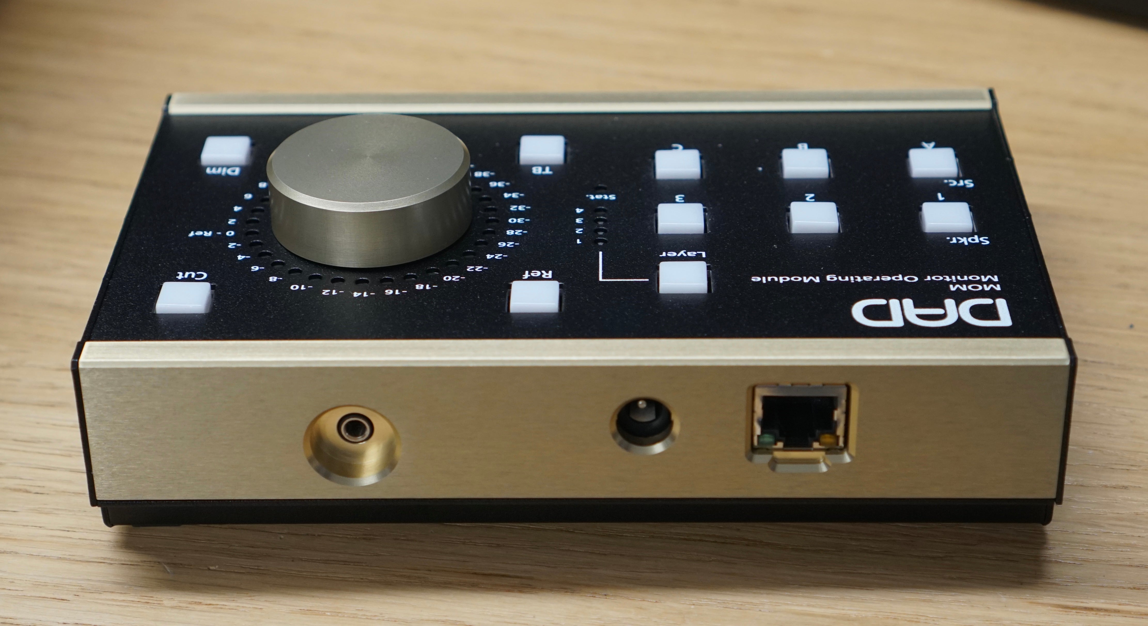 DAD MOM (Monitor Operating Module)