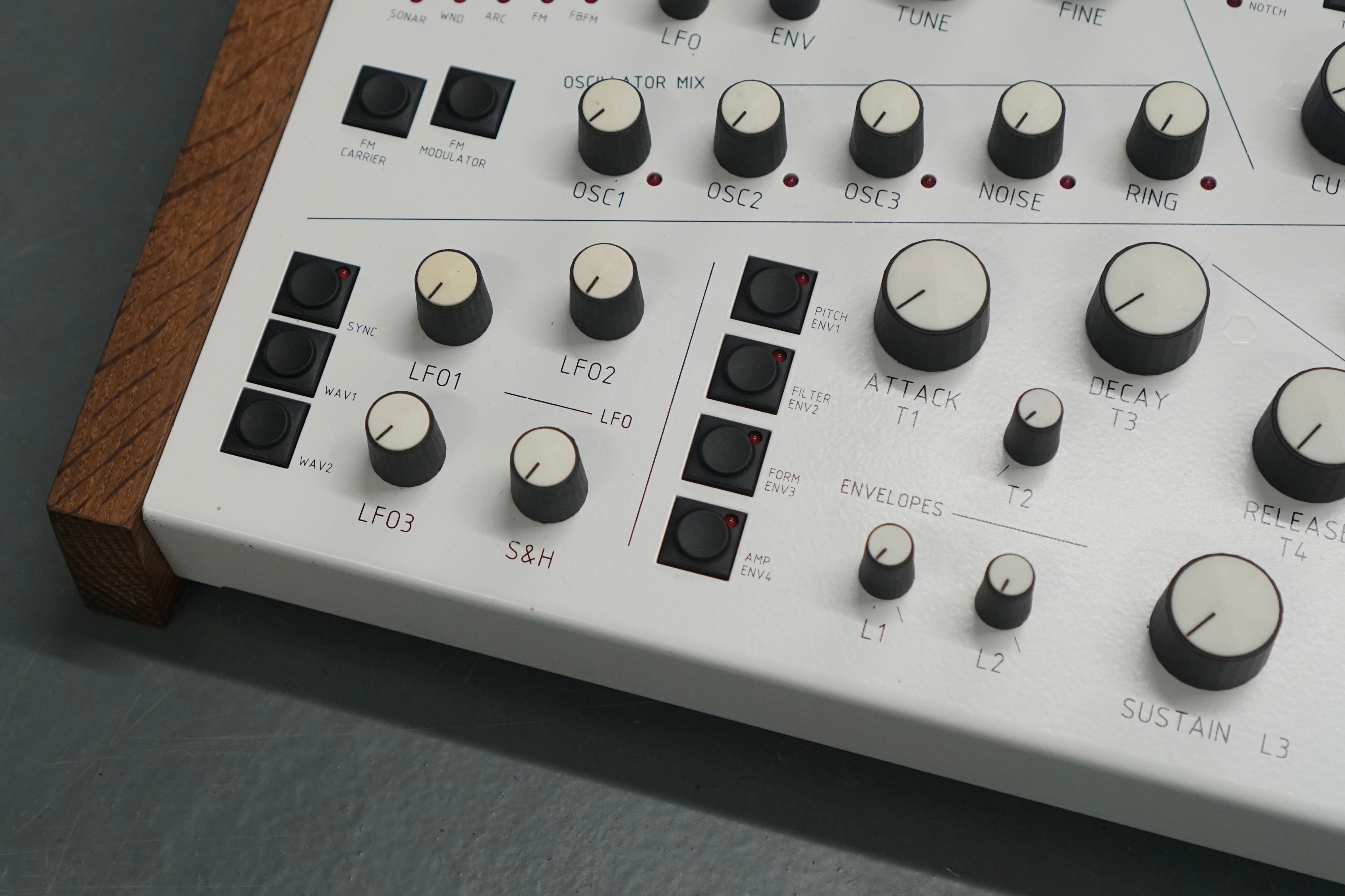 Modor NF-1 Digital Polyphonic Synthesizer