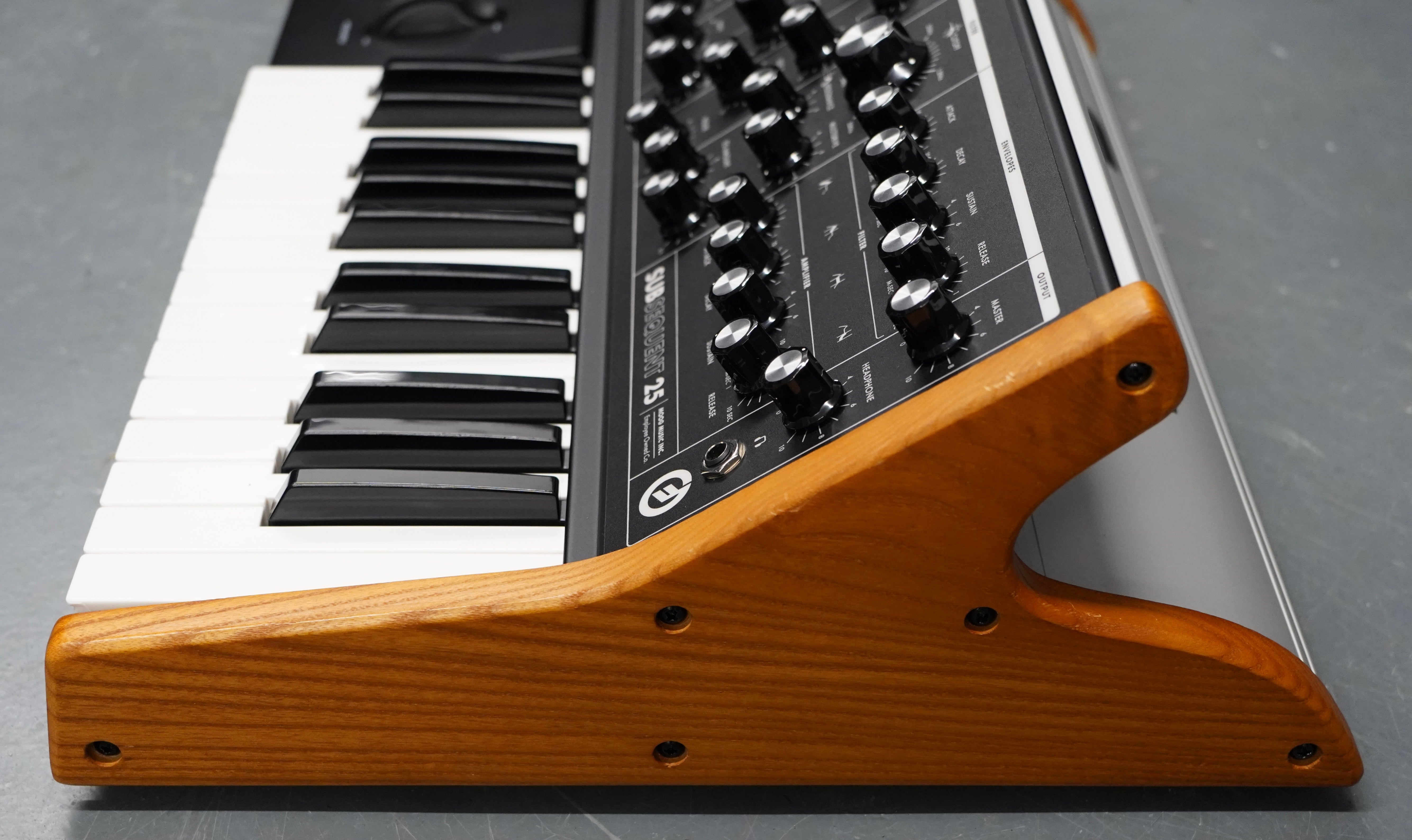 Moog Subsequent 25
