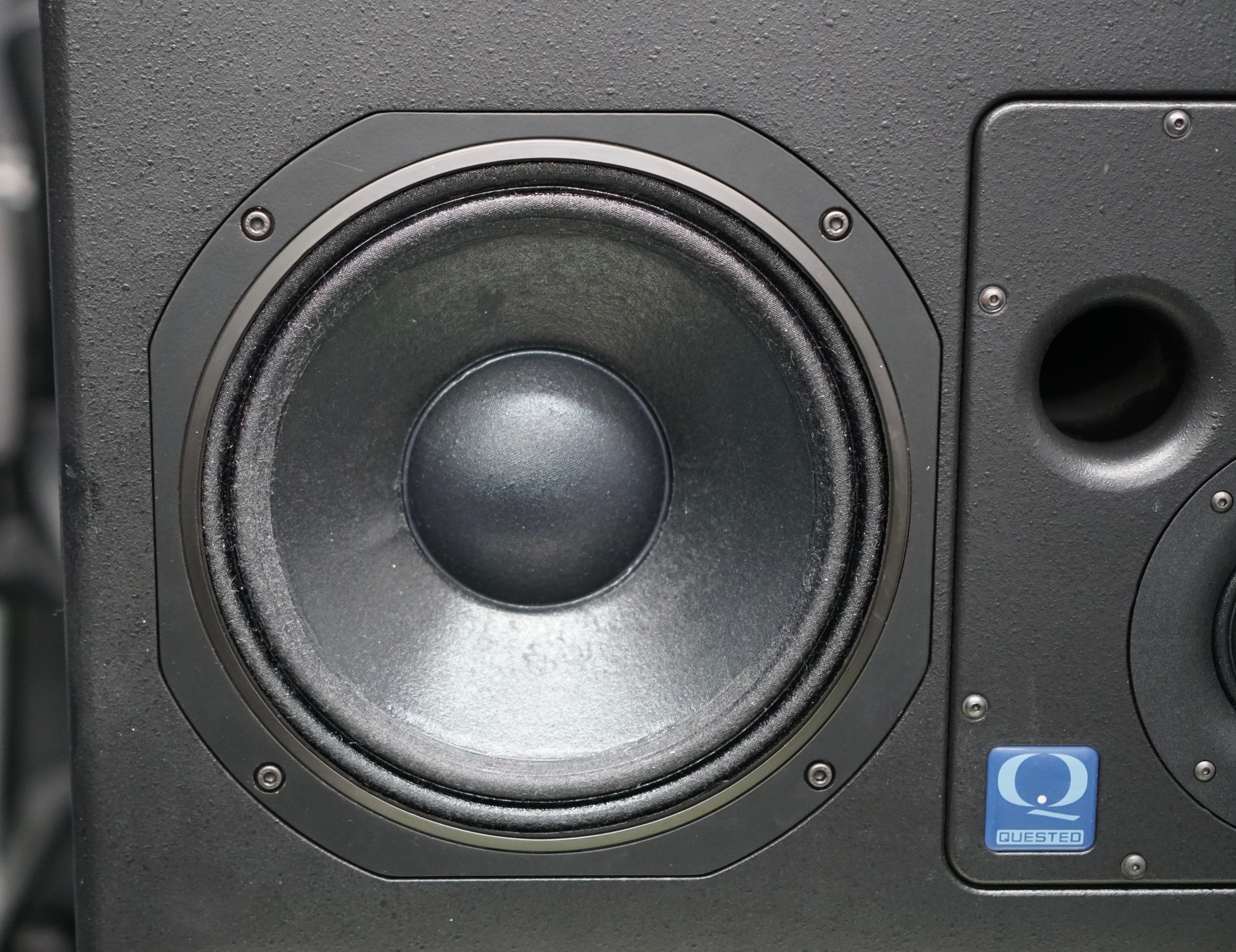 Quested V3110 (Pair)