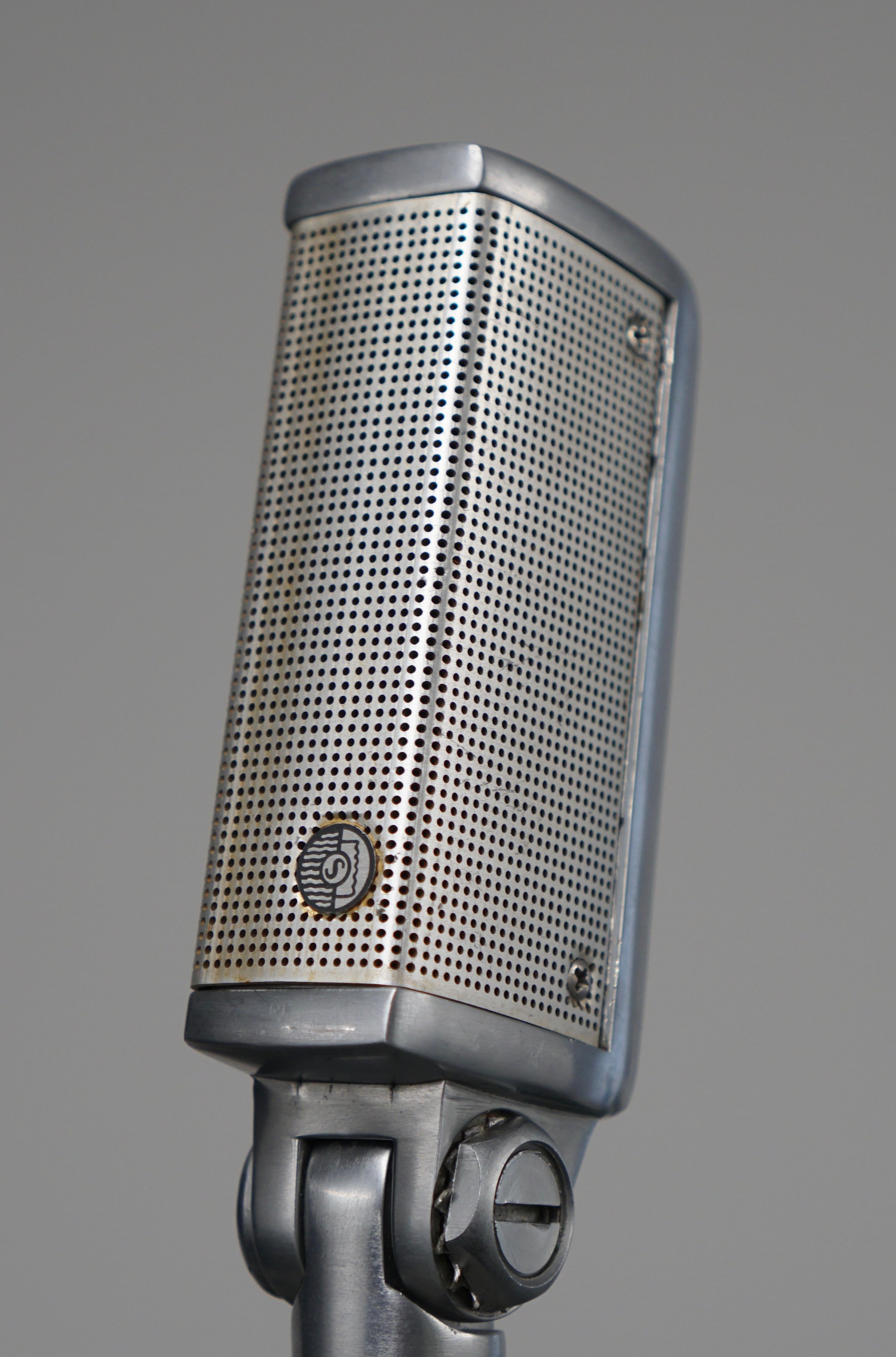 Shure 330 Ribbon Microphone