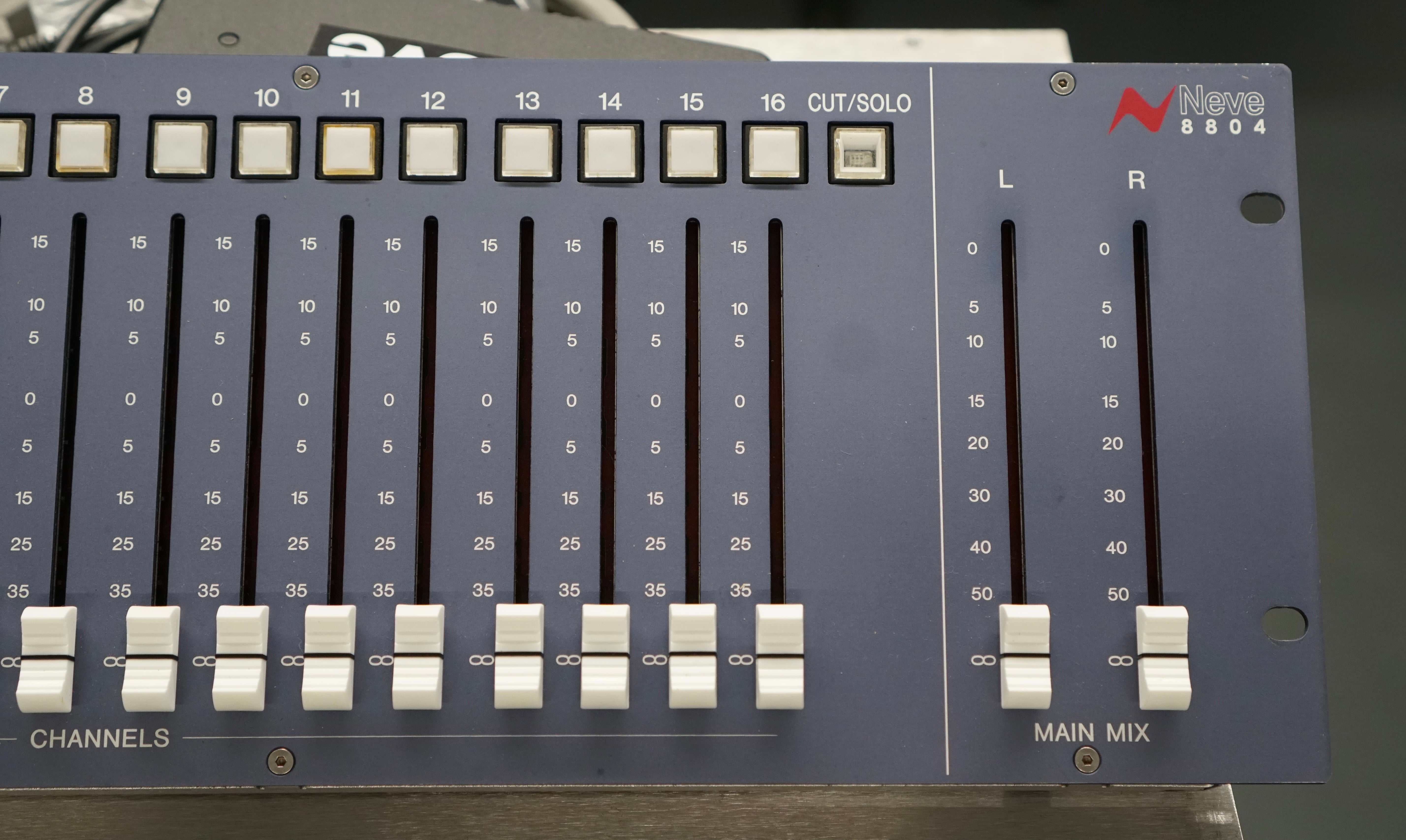 Neve 8816 / 8804 Summing Mixer