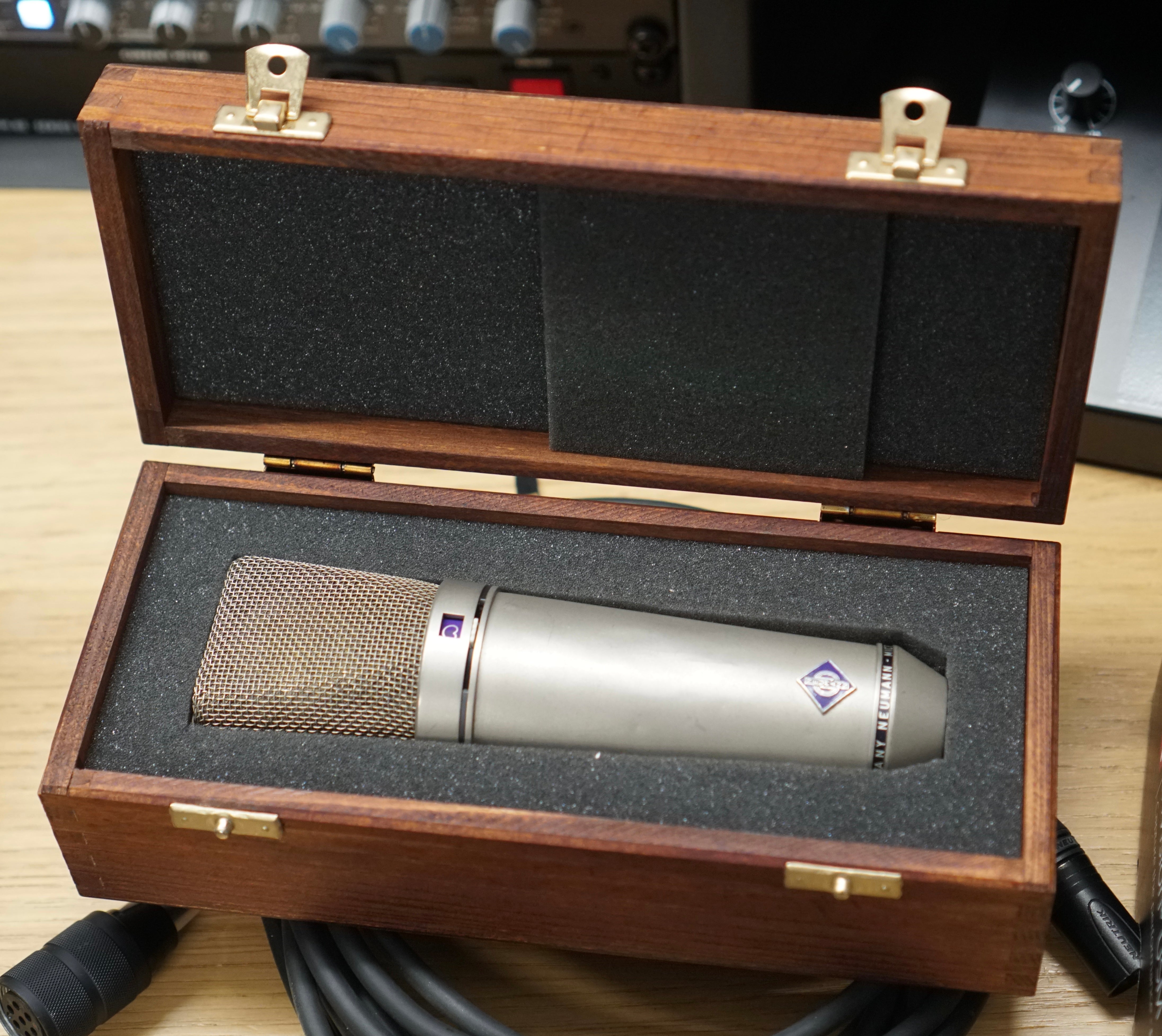 Neumann U87 (1971)