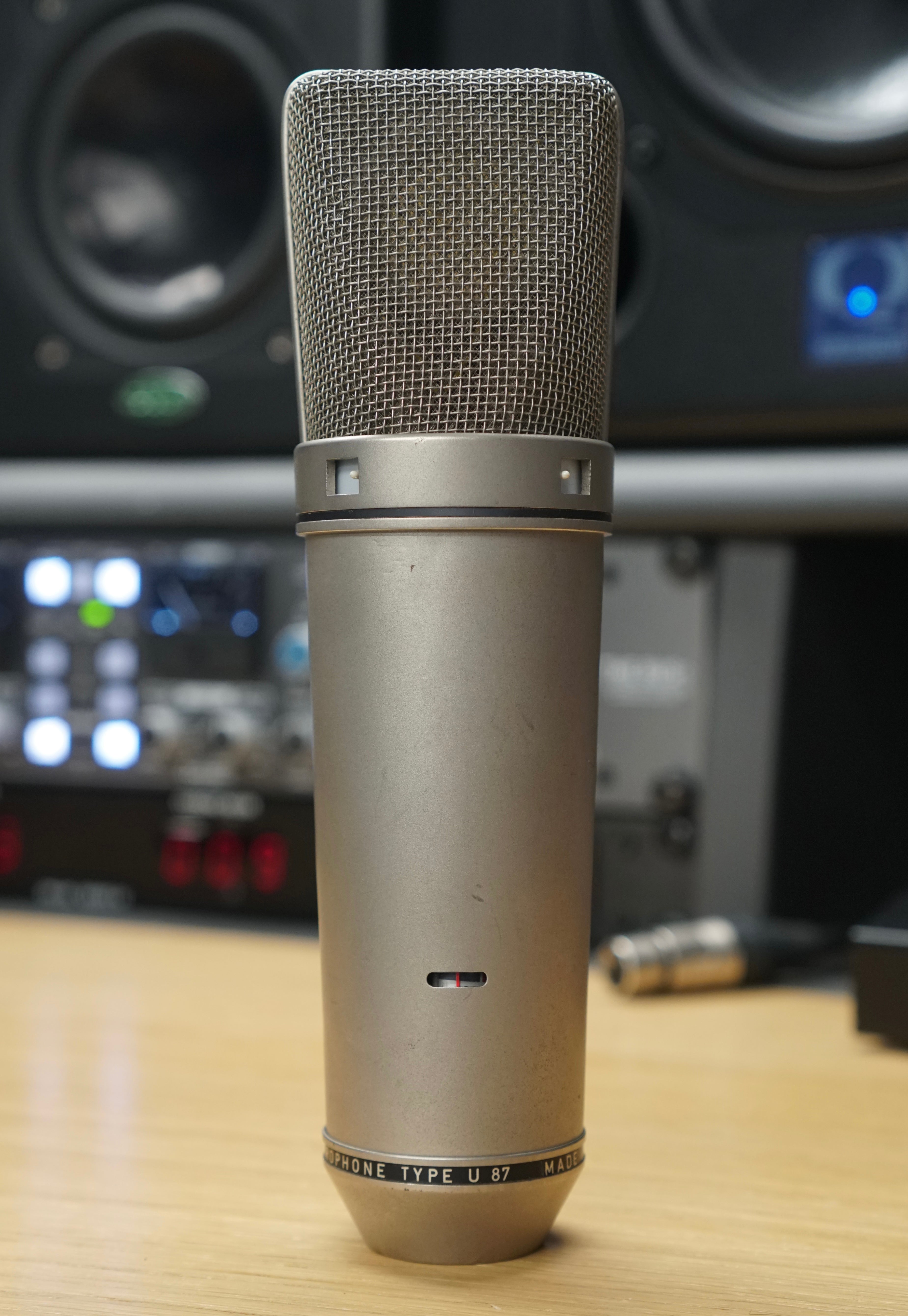 Neumann U87 (1971)