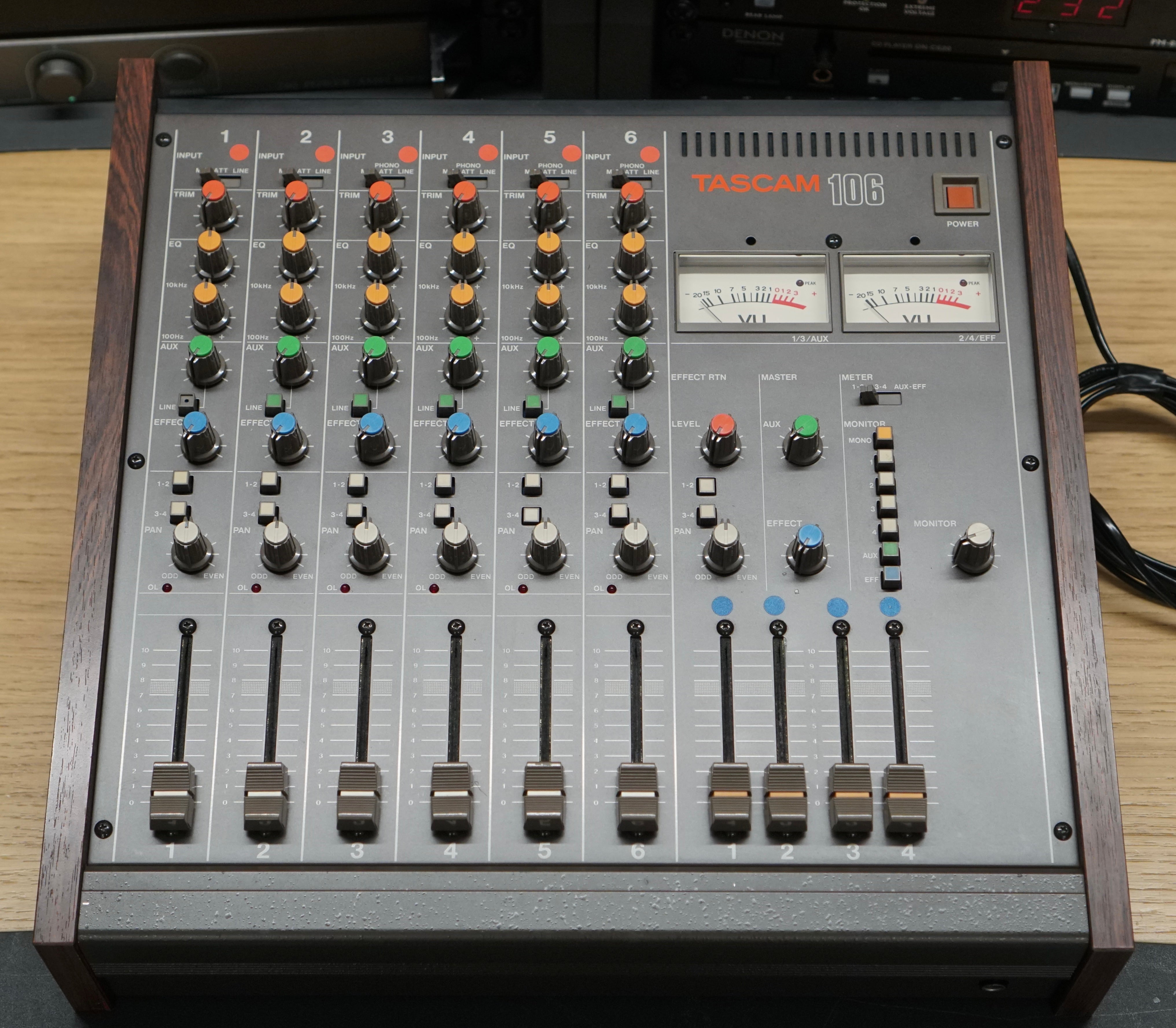 Tascam M-106