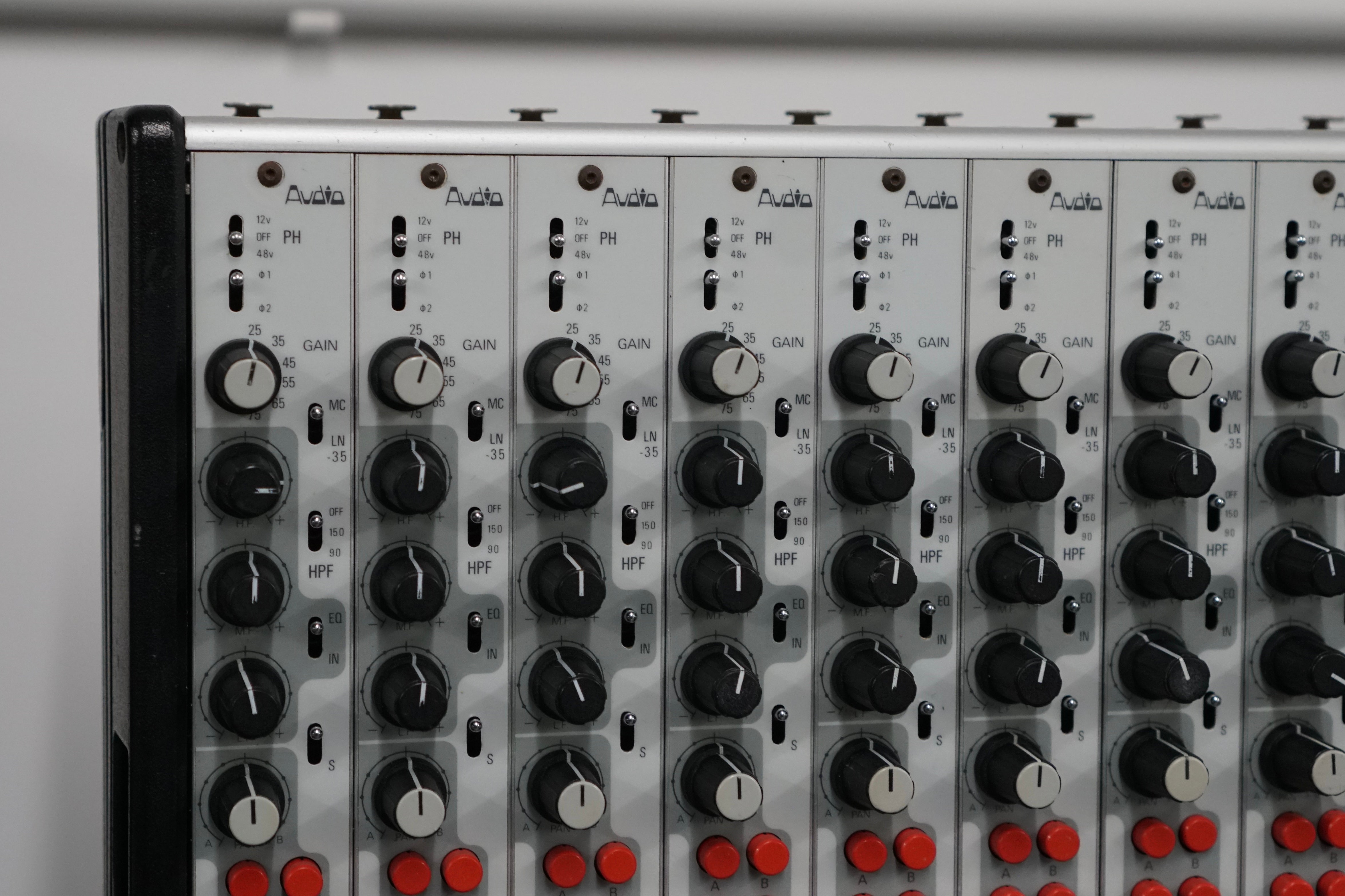 Audio Developments AD146 (10-channel)