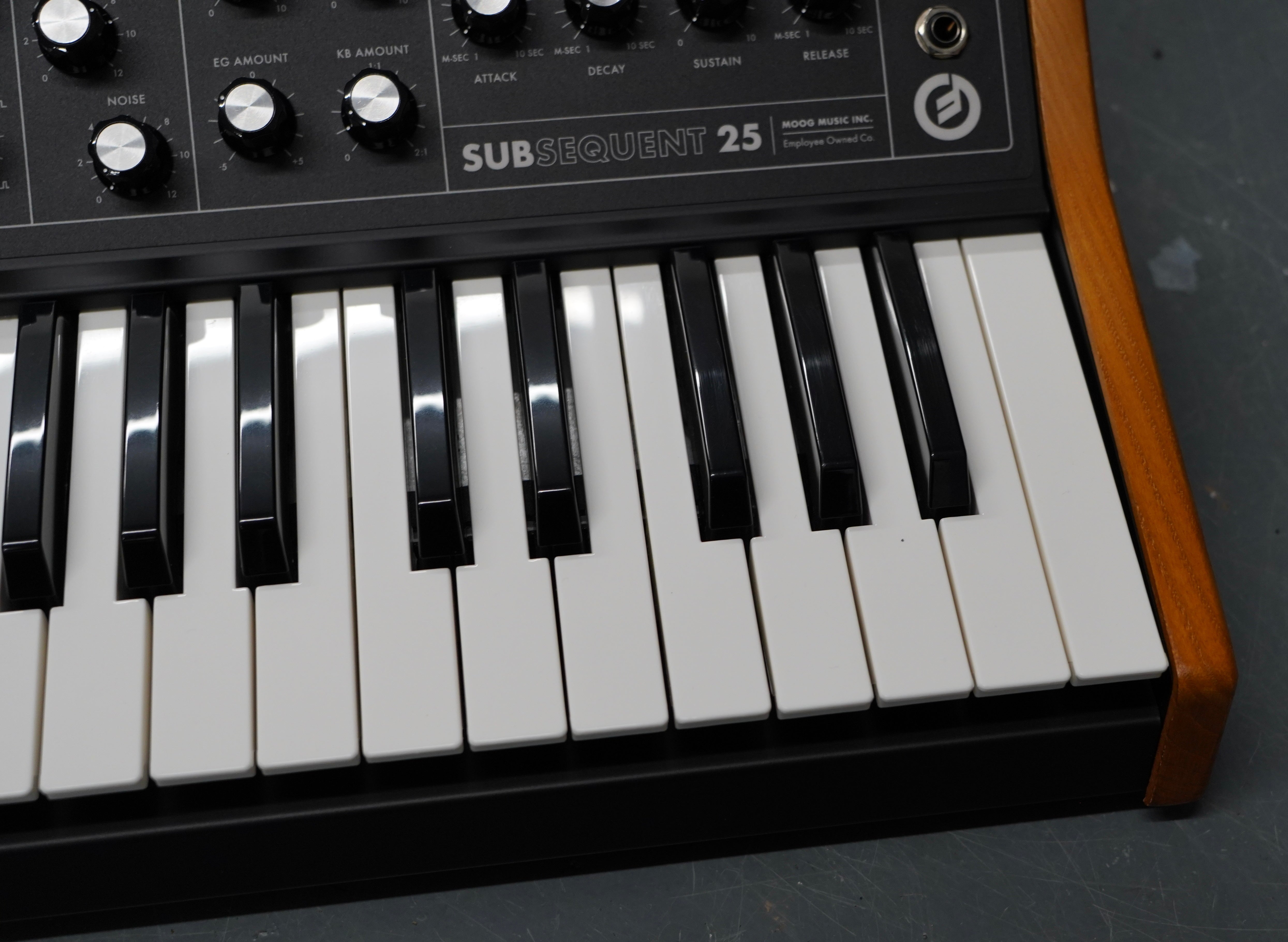 Moog Subsequent 25