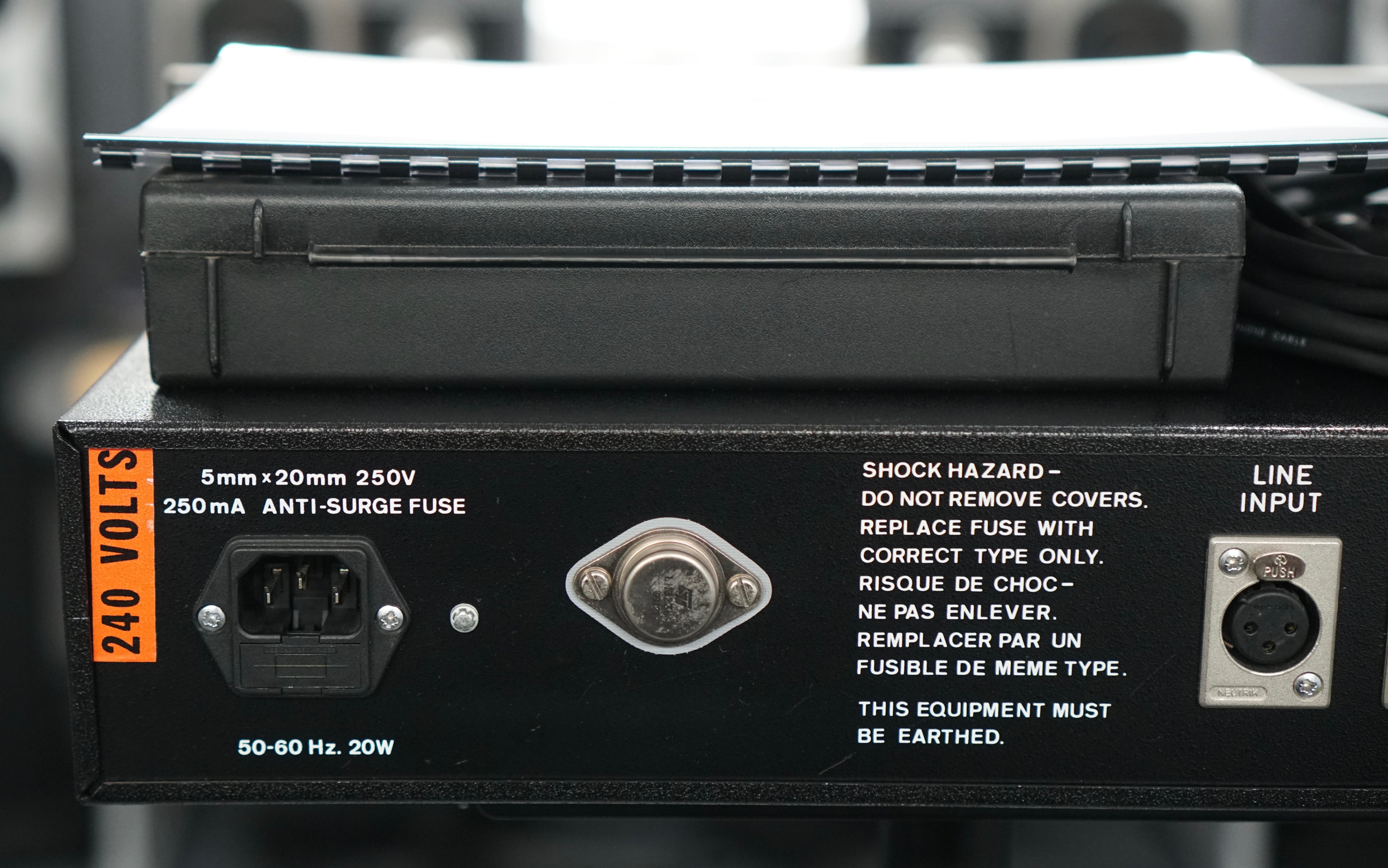 Klark Teknik DN60 Audio Analyser w/ RT60 + 6051 Measurement Mic