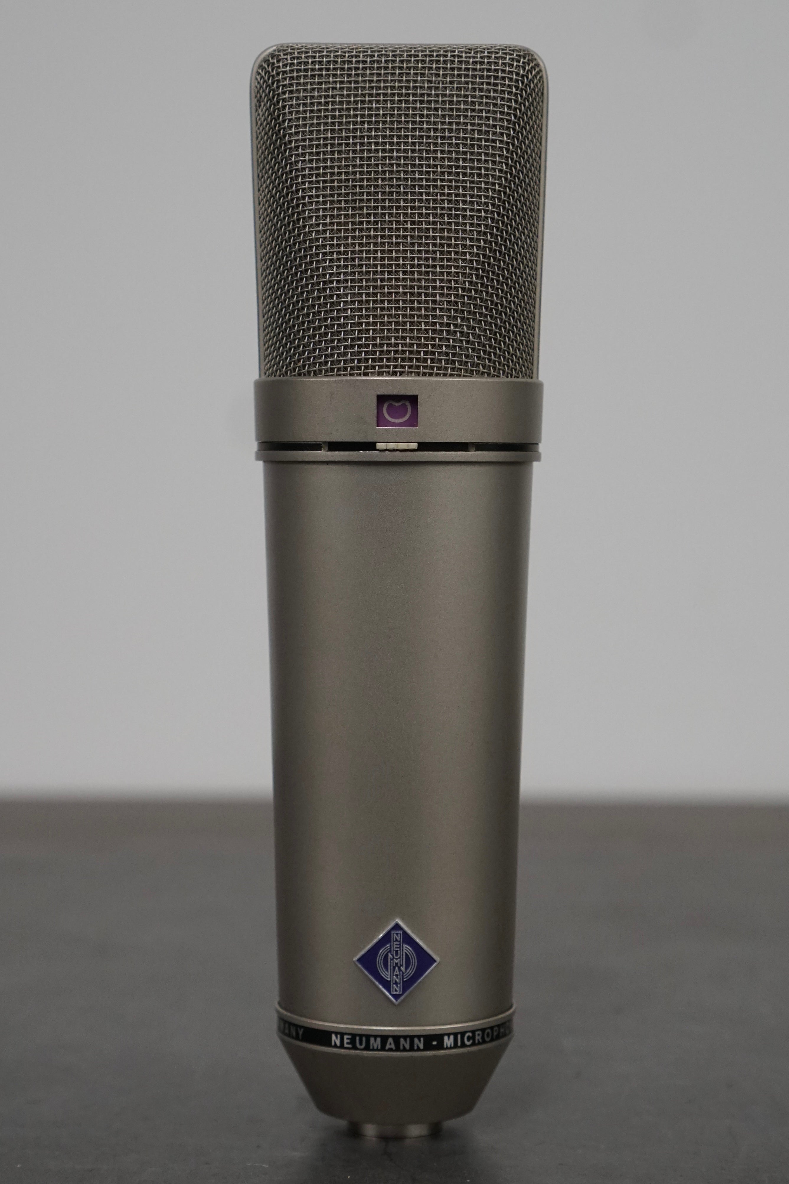 Neumann U87 (1981)