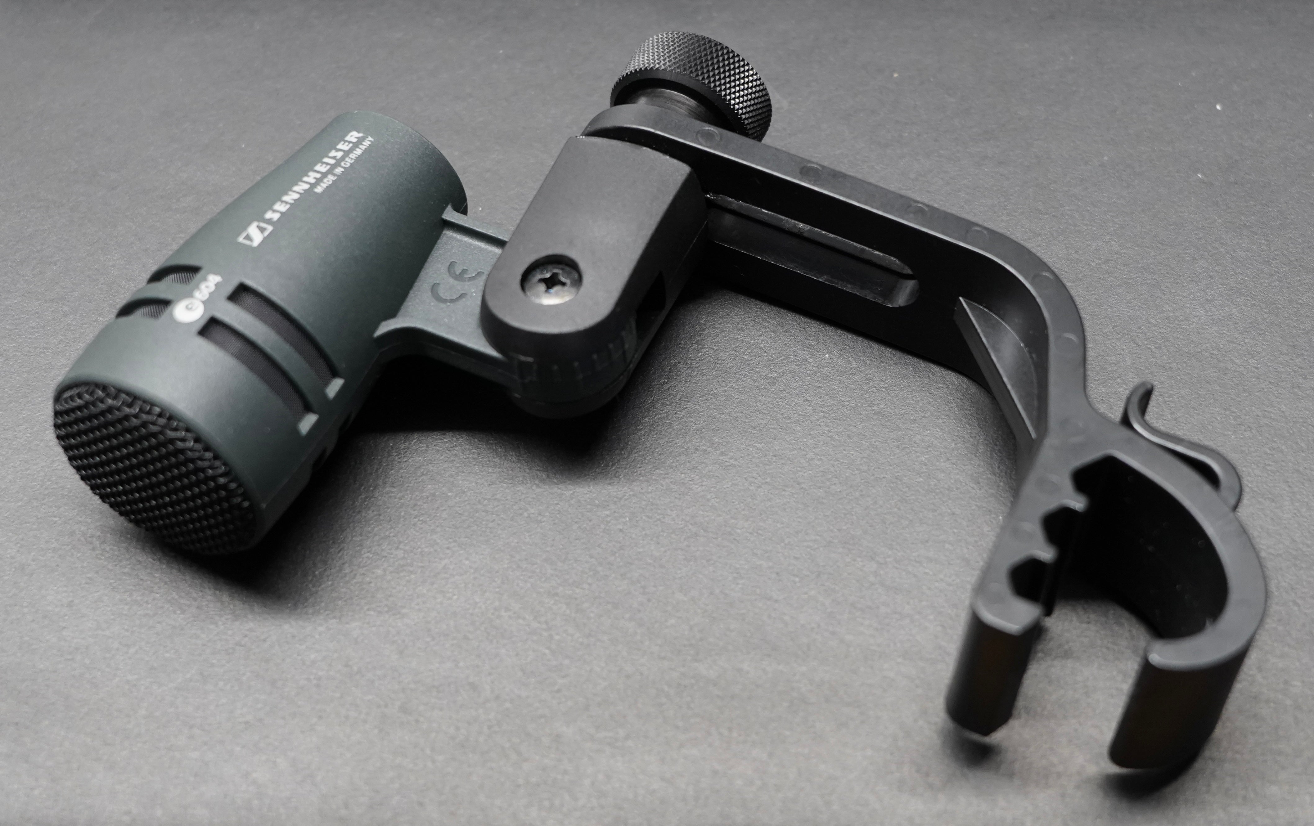 Sennheiser e604