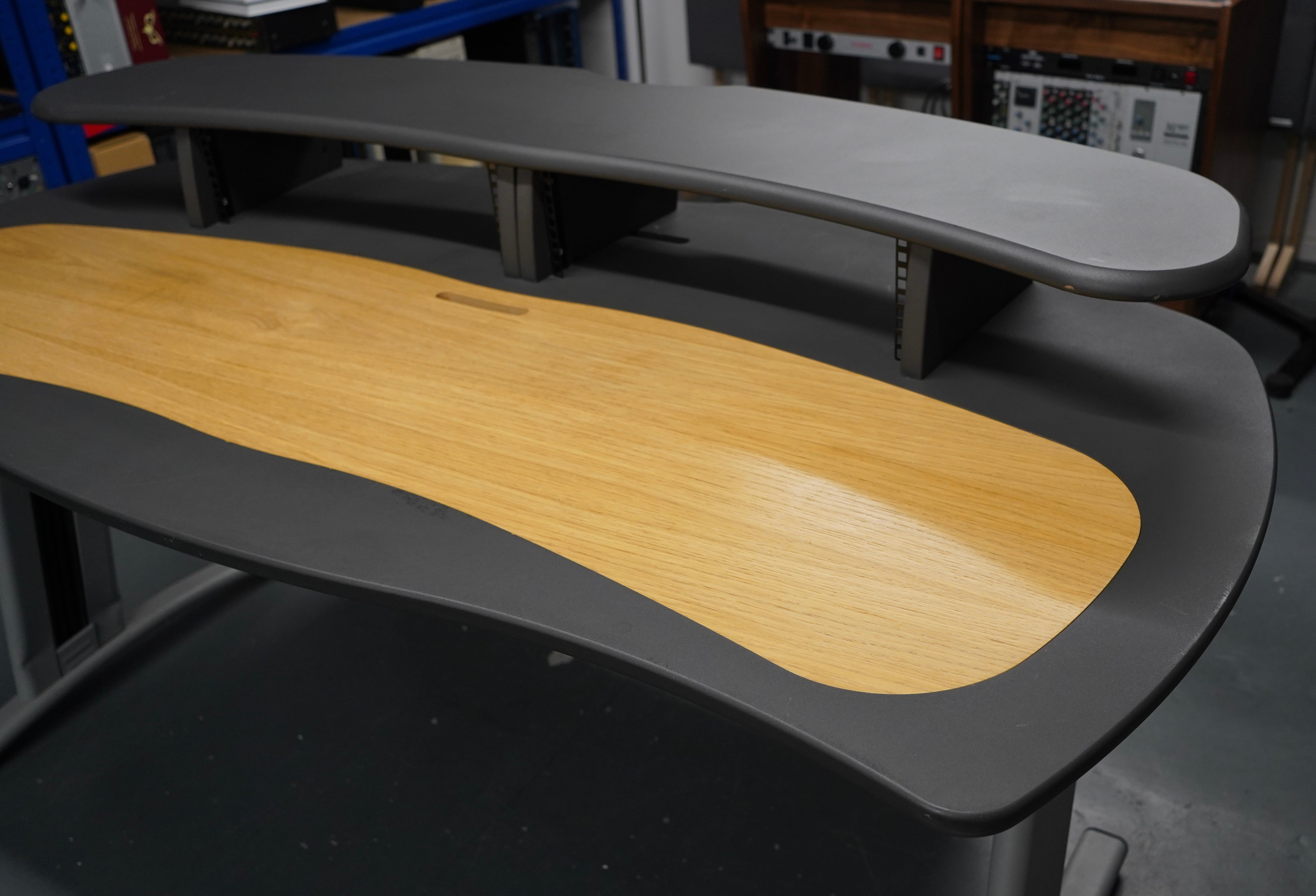 AKA Design ProMedia Desk