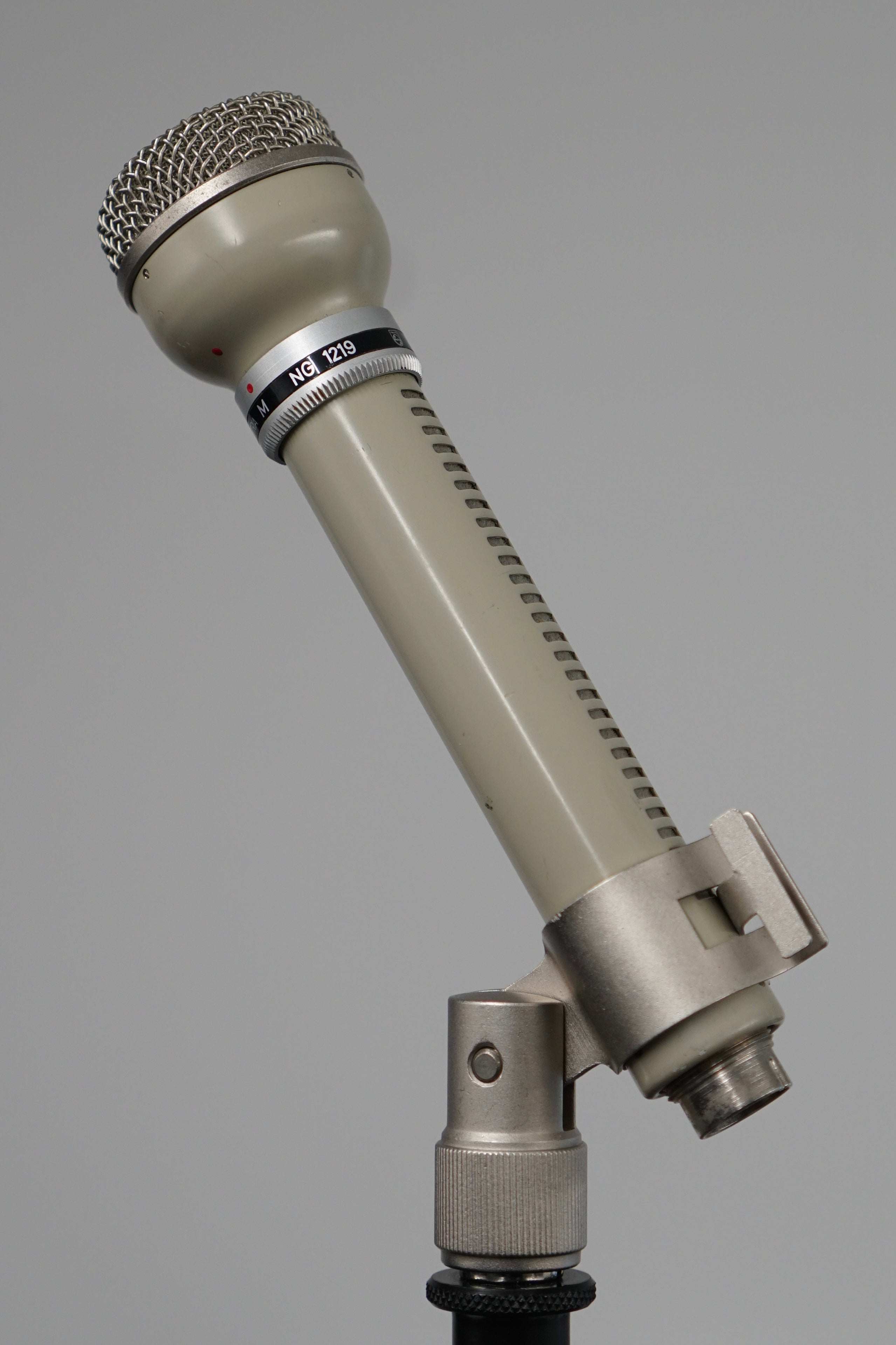 Philips NG1219 (AKG D19)