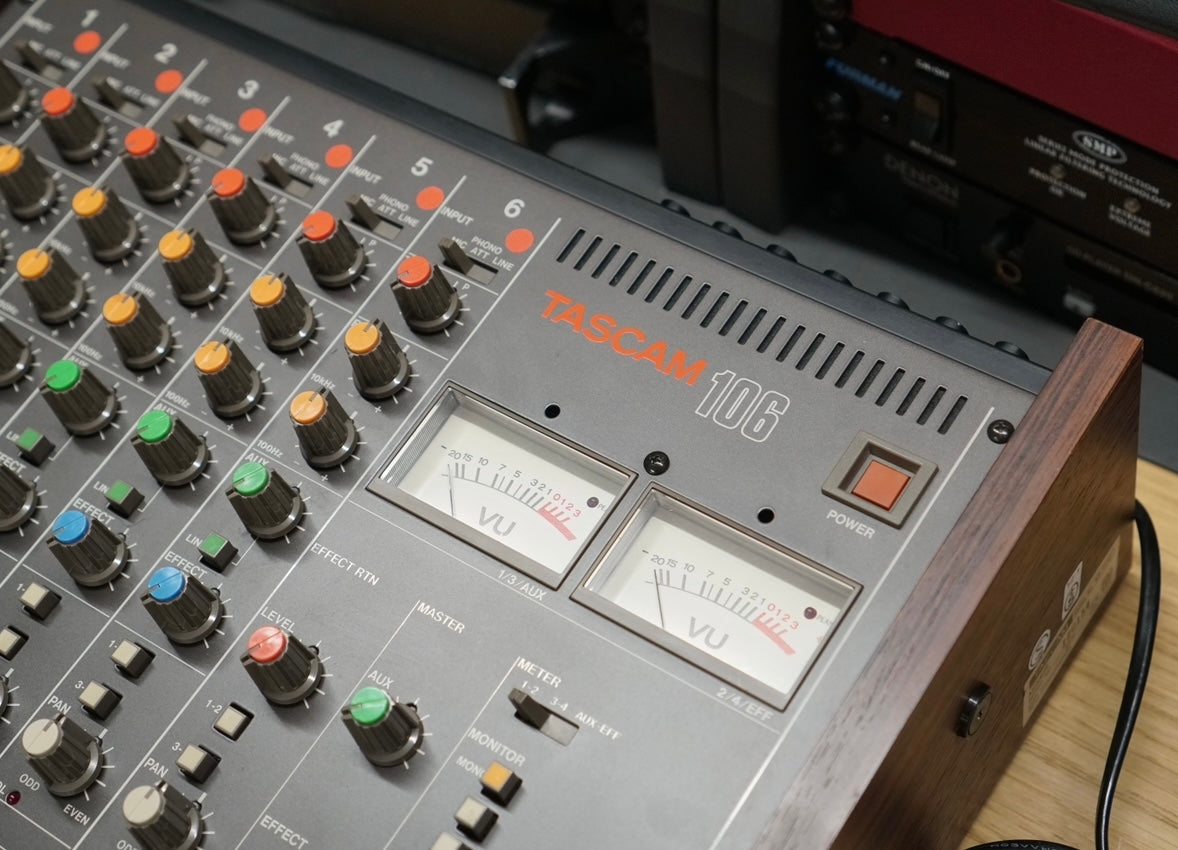 Tascam M-106