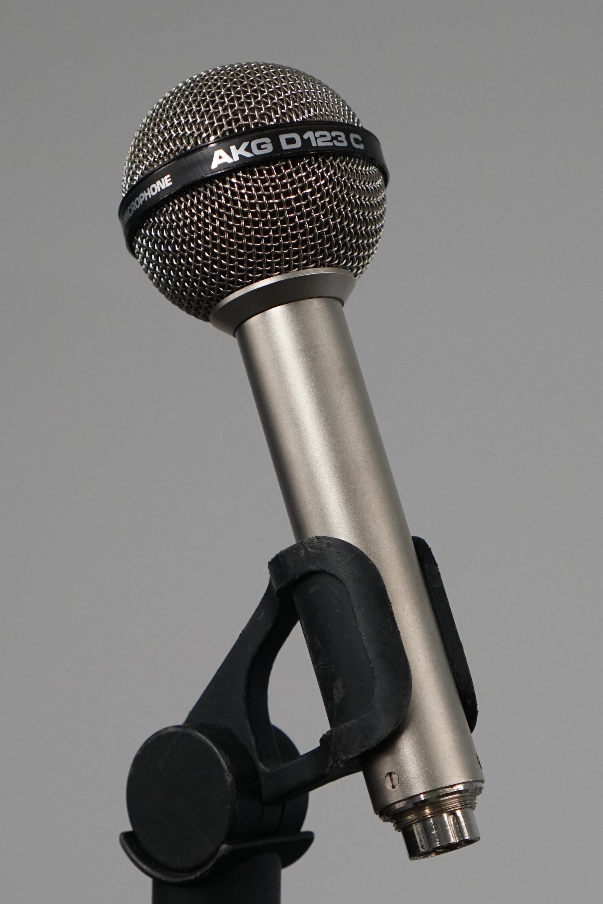 AKG D123 C