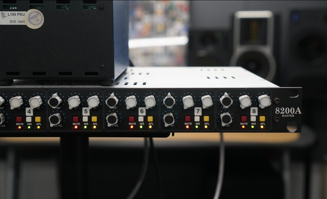 API 8200A 8-Channel Discrete Summing Mixer