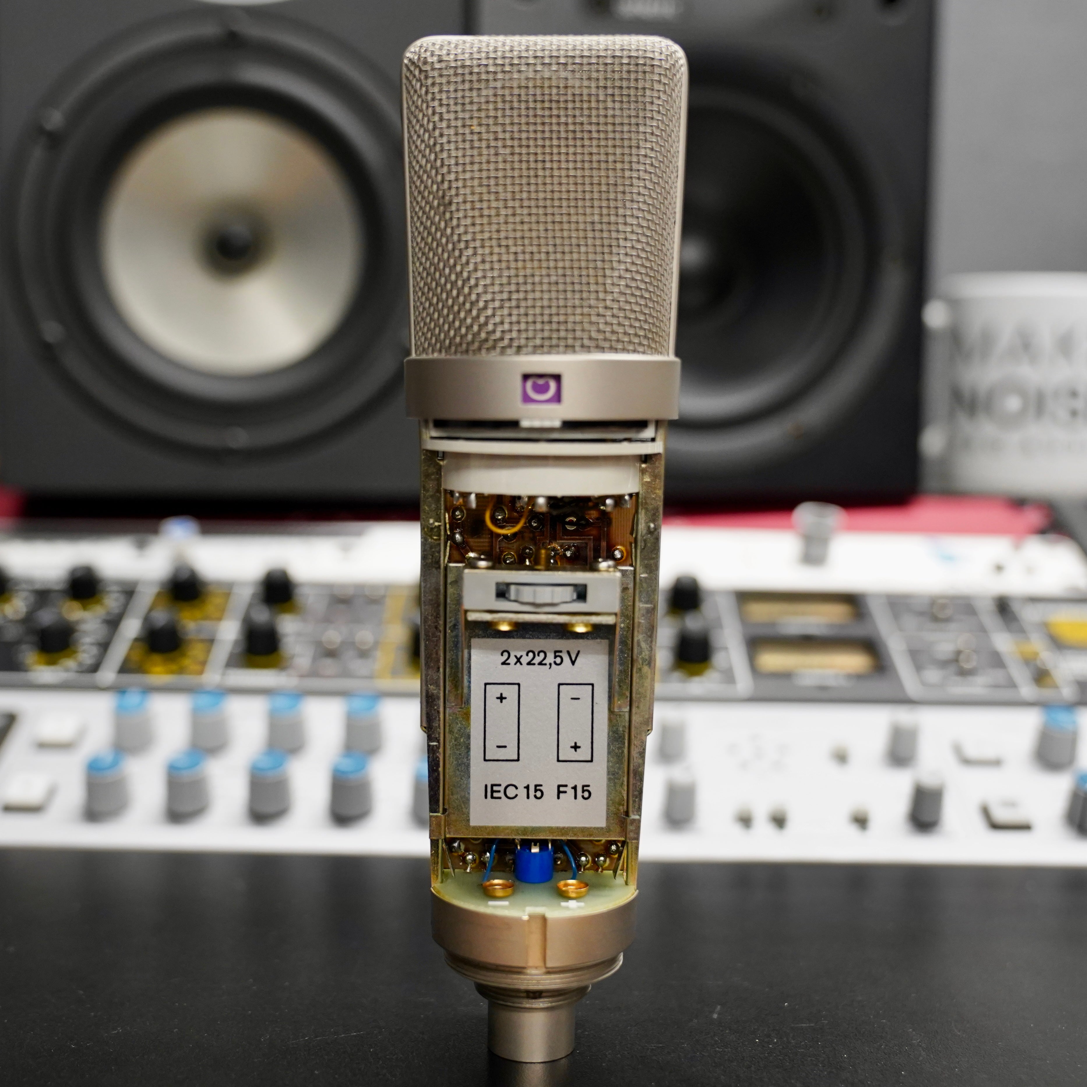 Neumann U87 (1979)