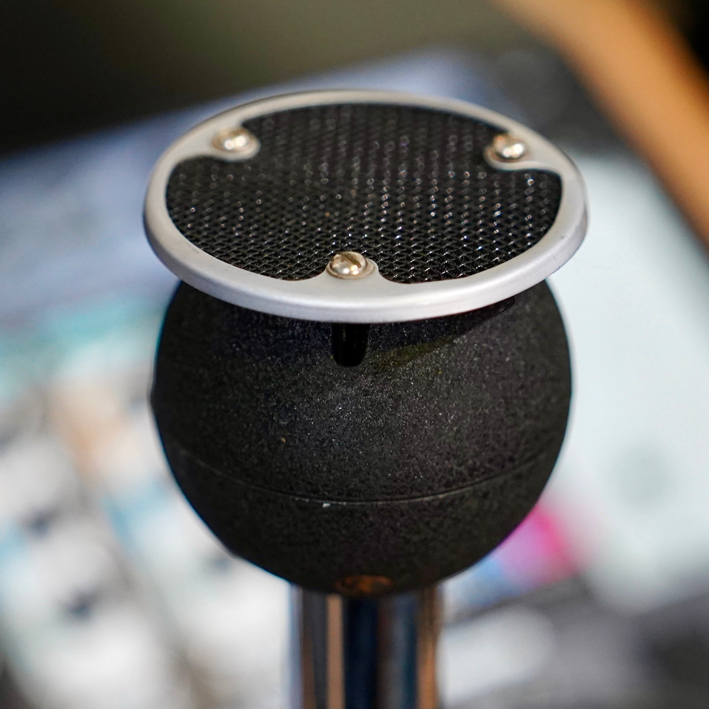 STC 4021J Ball & Biscuit Microphone