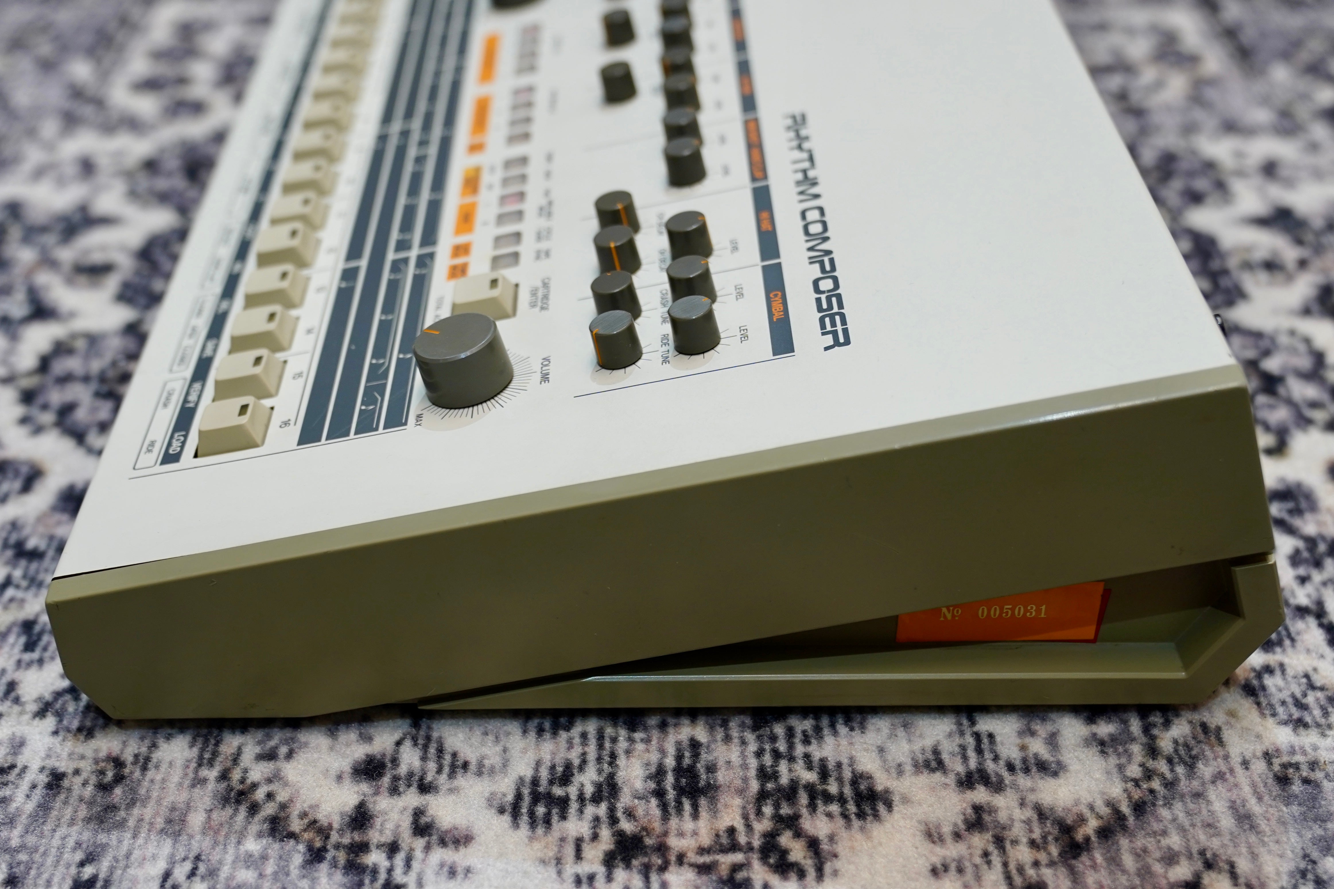 Roland TR-909 Rhythm Composer