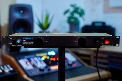 Furman PL-8 E Power Conditioner