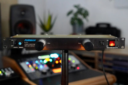 Furman PL-8 E Power Conditioner