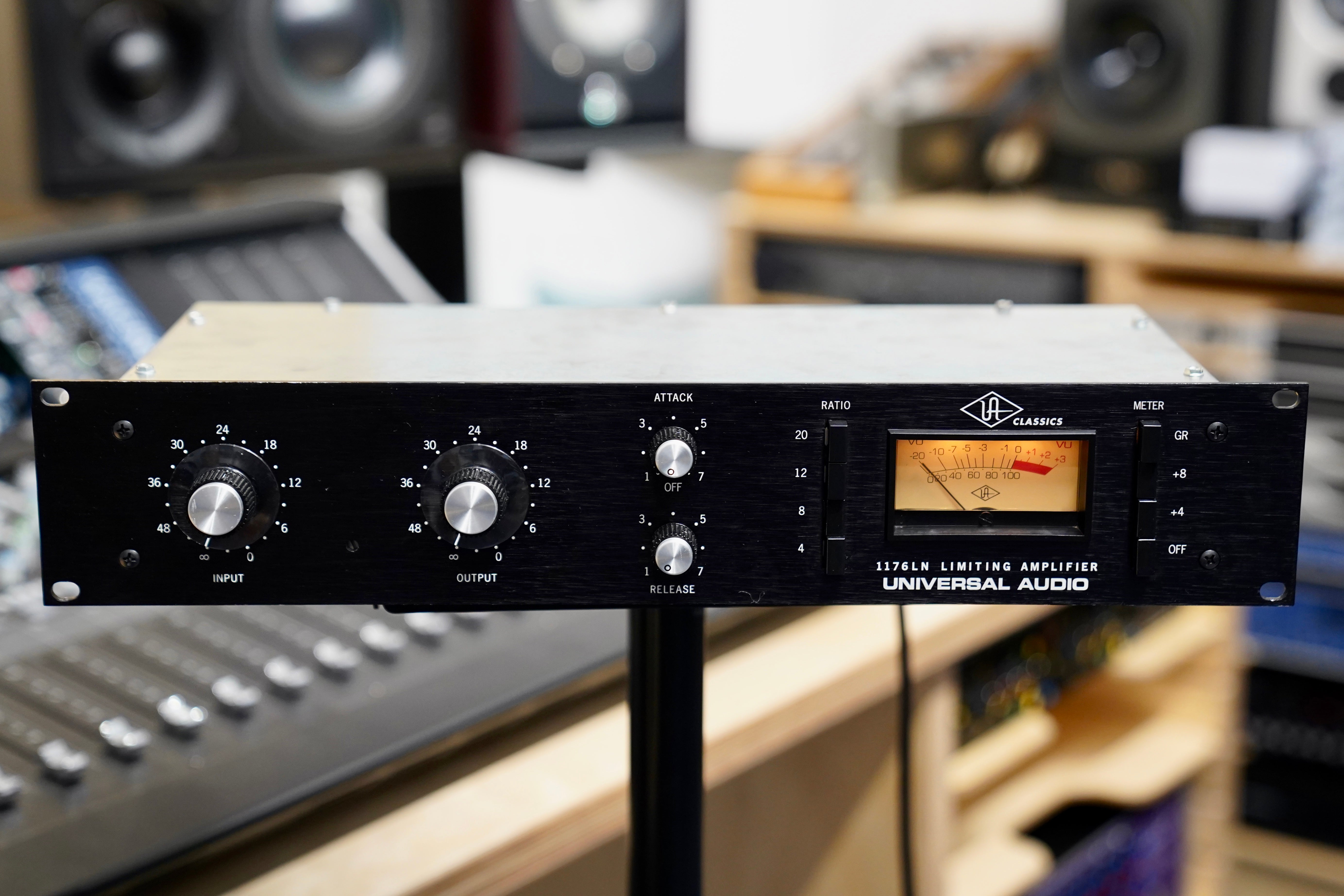Universal Audio 1176LN Limiting Amplifier