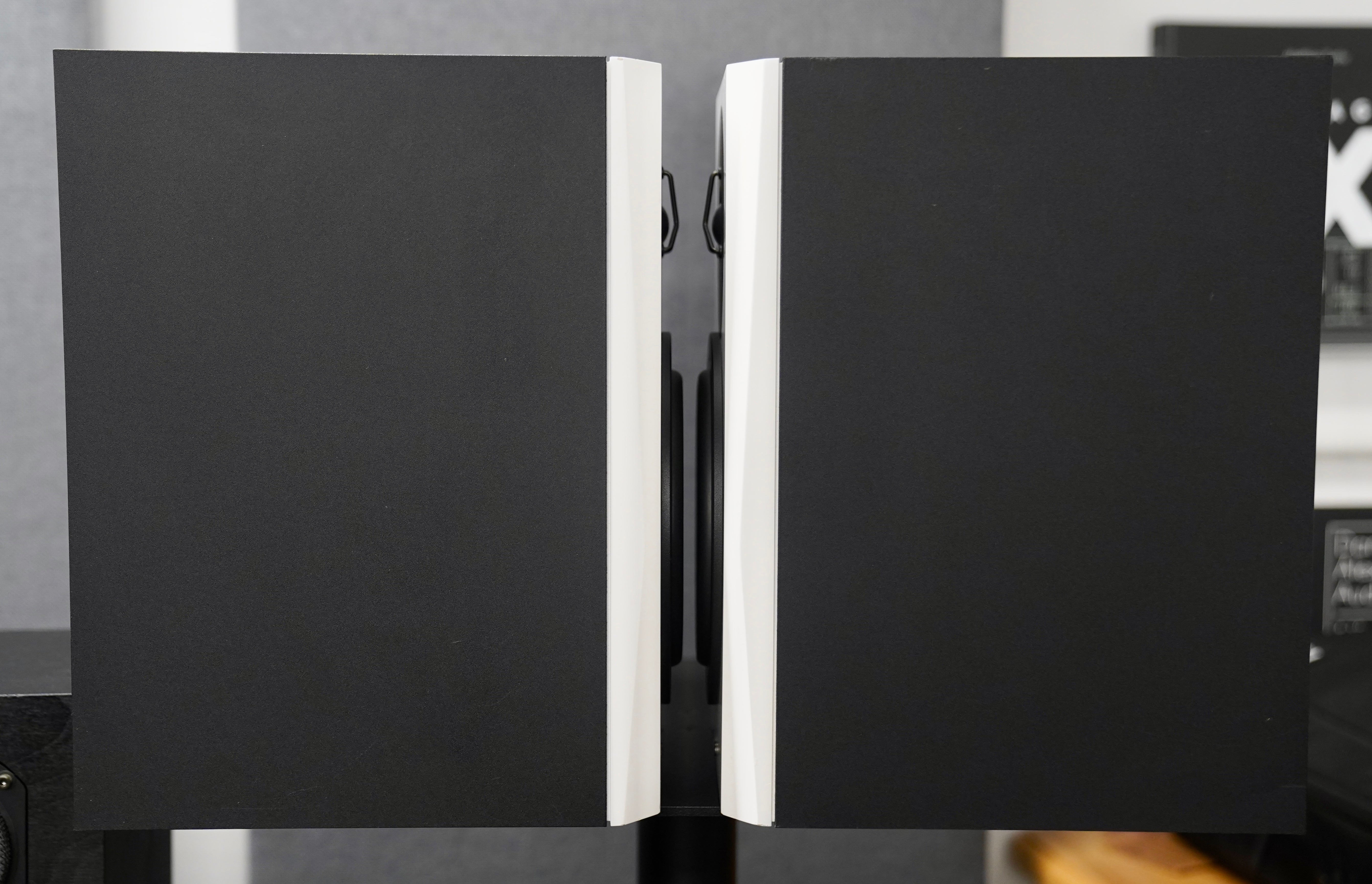Dynaudio LYD-8 (Pair)
