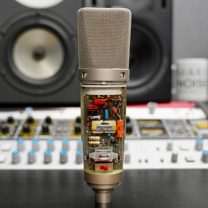 Neumann U87 (1979)